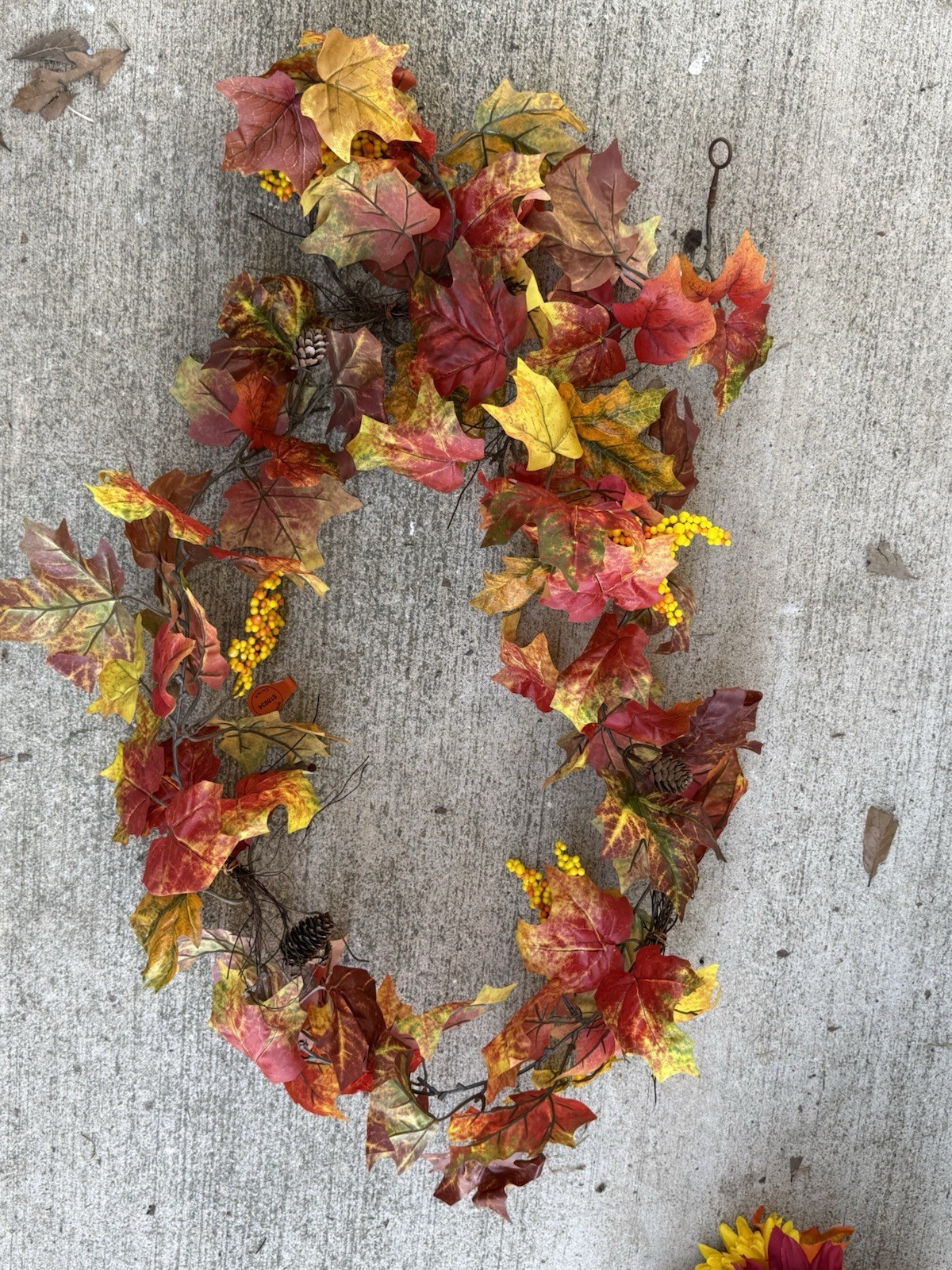 Autumn Maple Leaves And Berries Garland 5.7 Ft Home Window Fireplace Door Decor