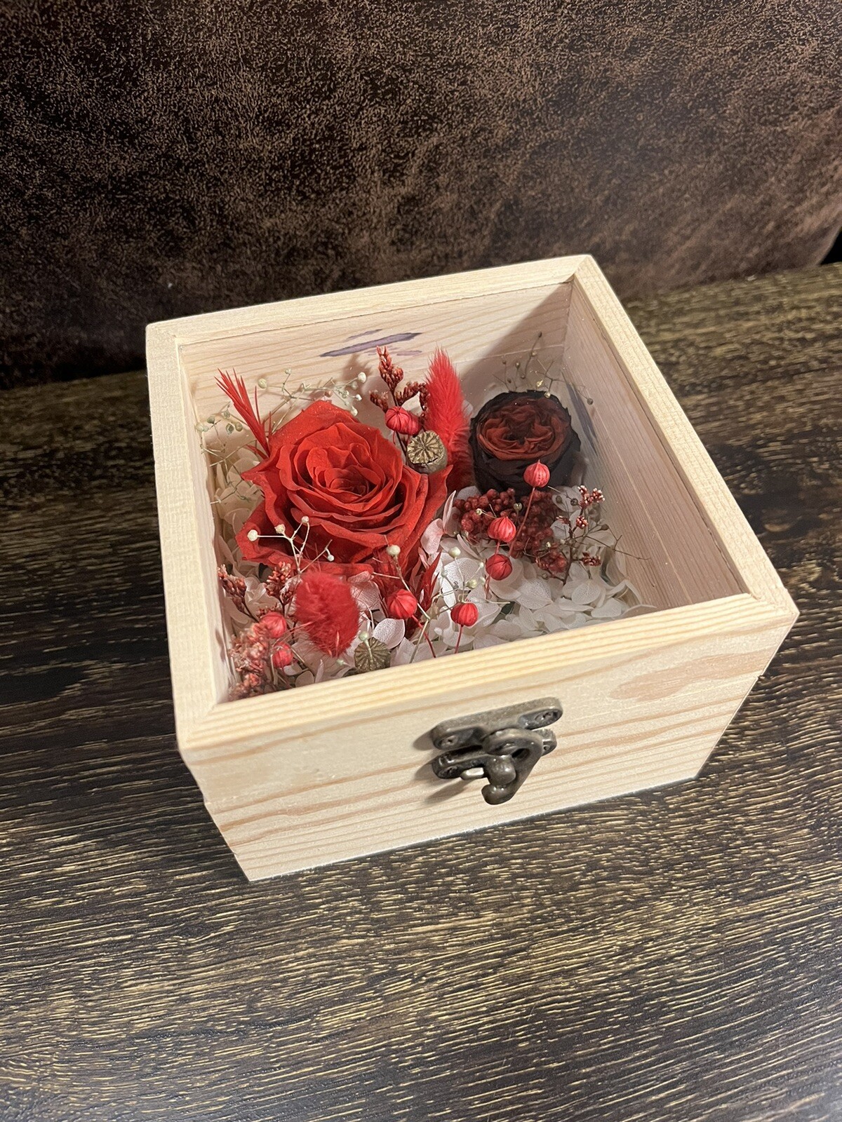 Red Rose Preserved flower Glass Clamshell Wooden Box Holiday Gift Giving