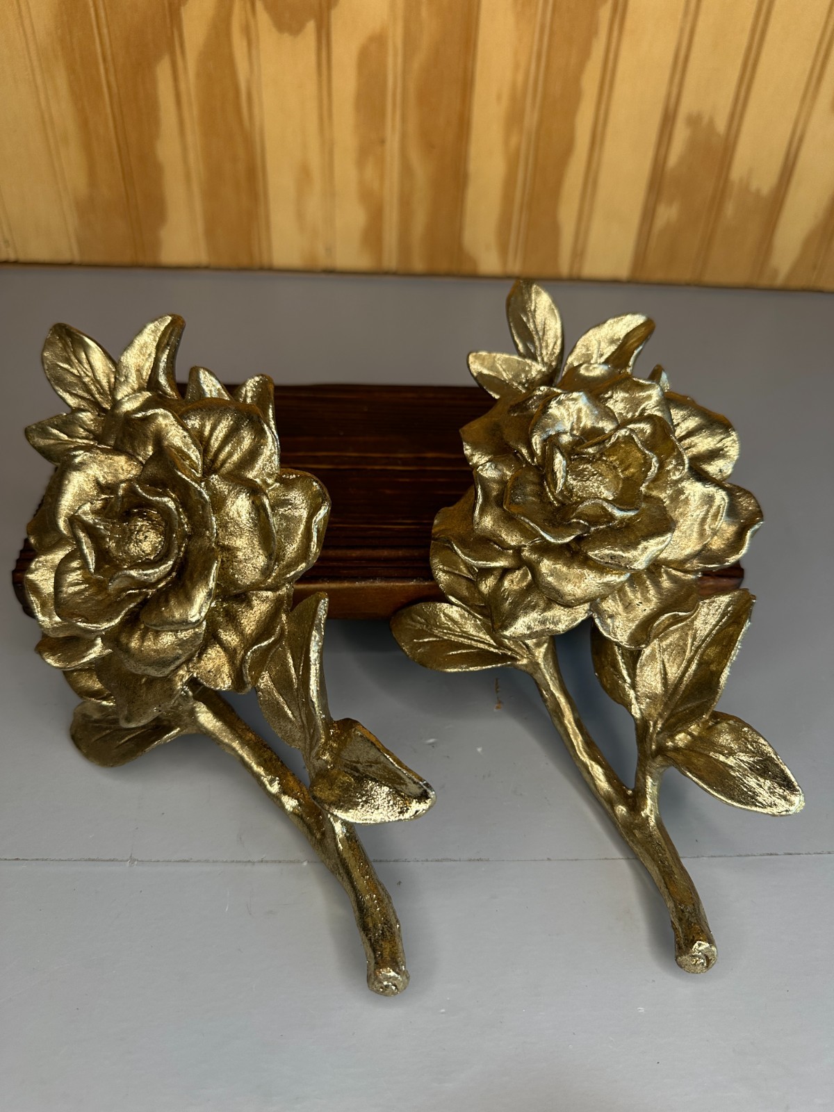 Set of 2 Tabletop Home Decor Elegant Rose Flower Display Gold Leaf Patina Finish