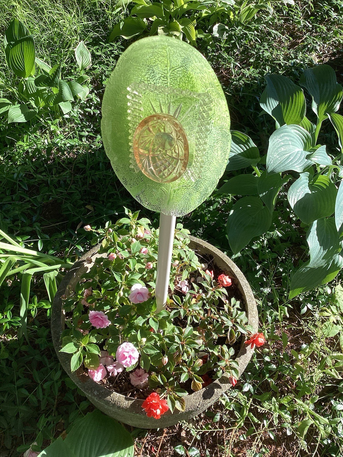 Unique Oval Shaped Green Glass Flower For Garden