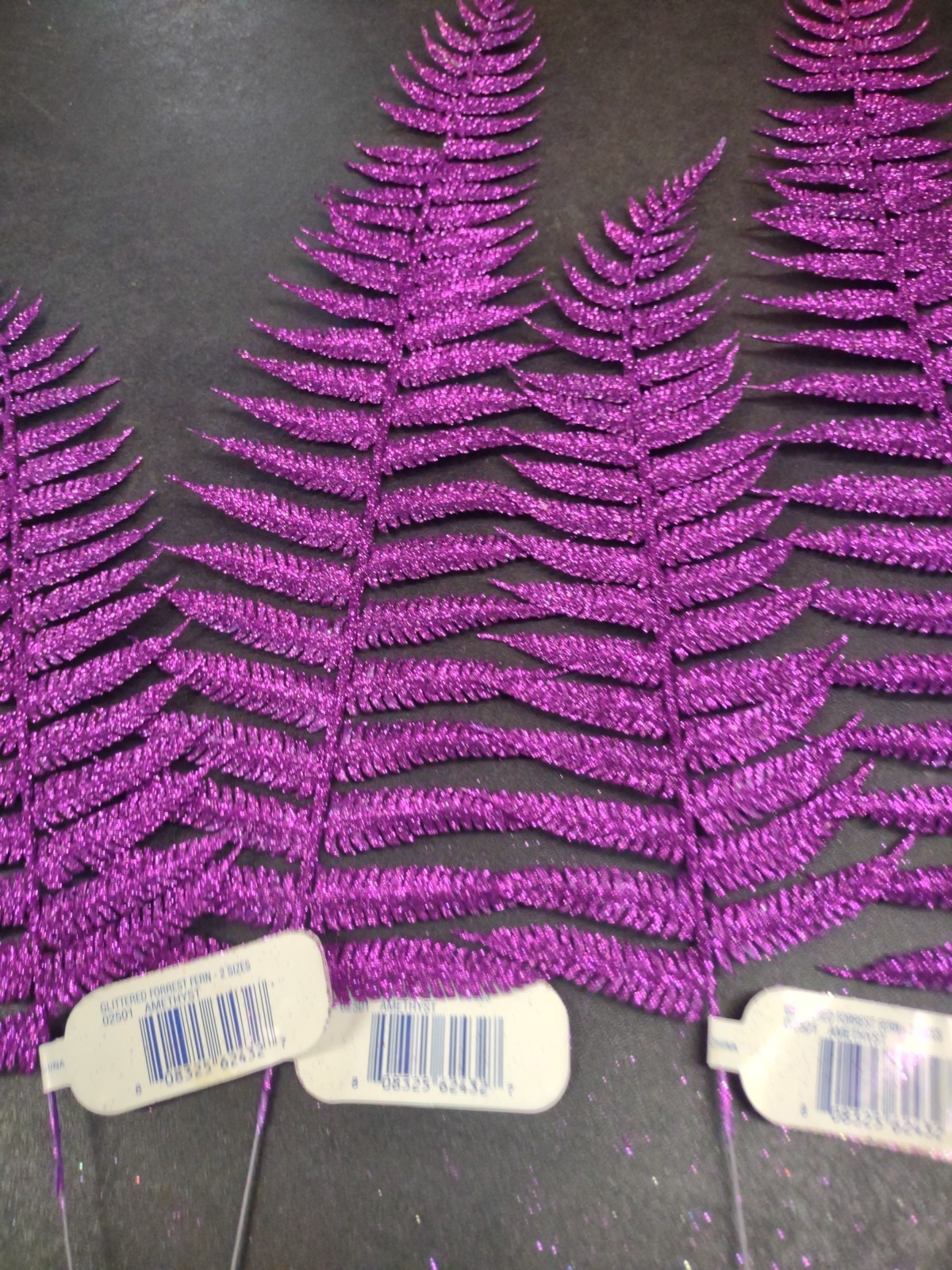 6 Pieces Amethyst Purple Glittered Retro Plastic Forrest Fern, 2 Sizes 15″ & 24″