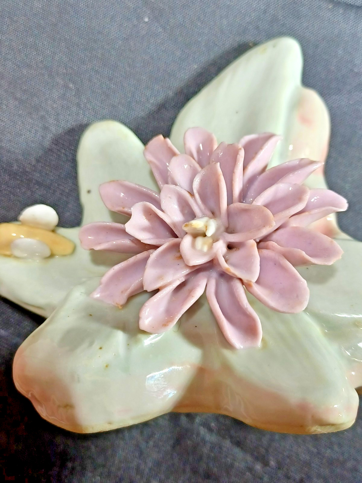 Vtg Celadon Green Pottery Leaf Base With Applied Porcelain Flower And Bee.