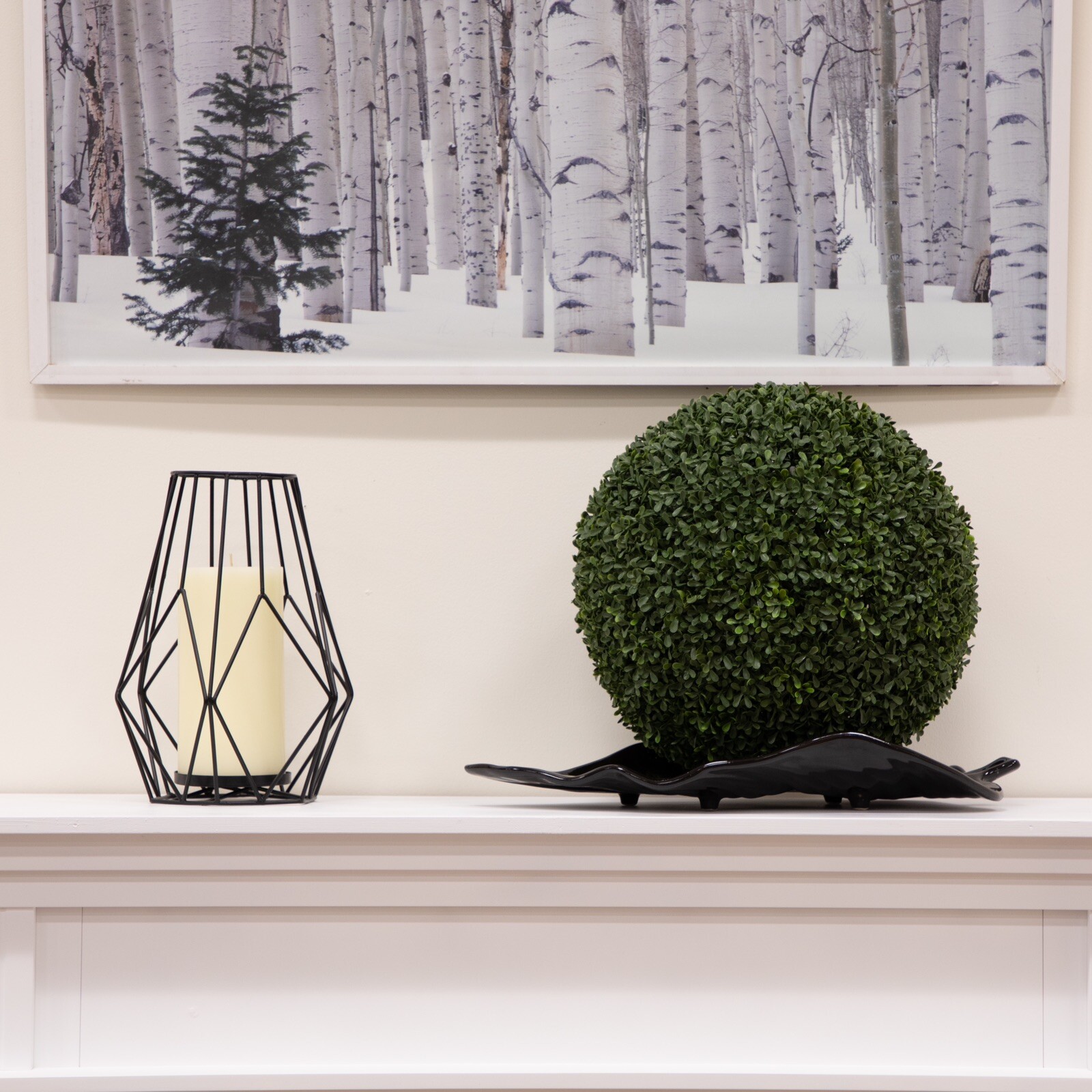 19” Boxwood Topiary Ball w/1988 Lvs UV (Indoor/Outdoor) Home Decor. Retail $327