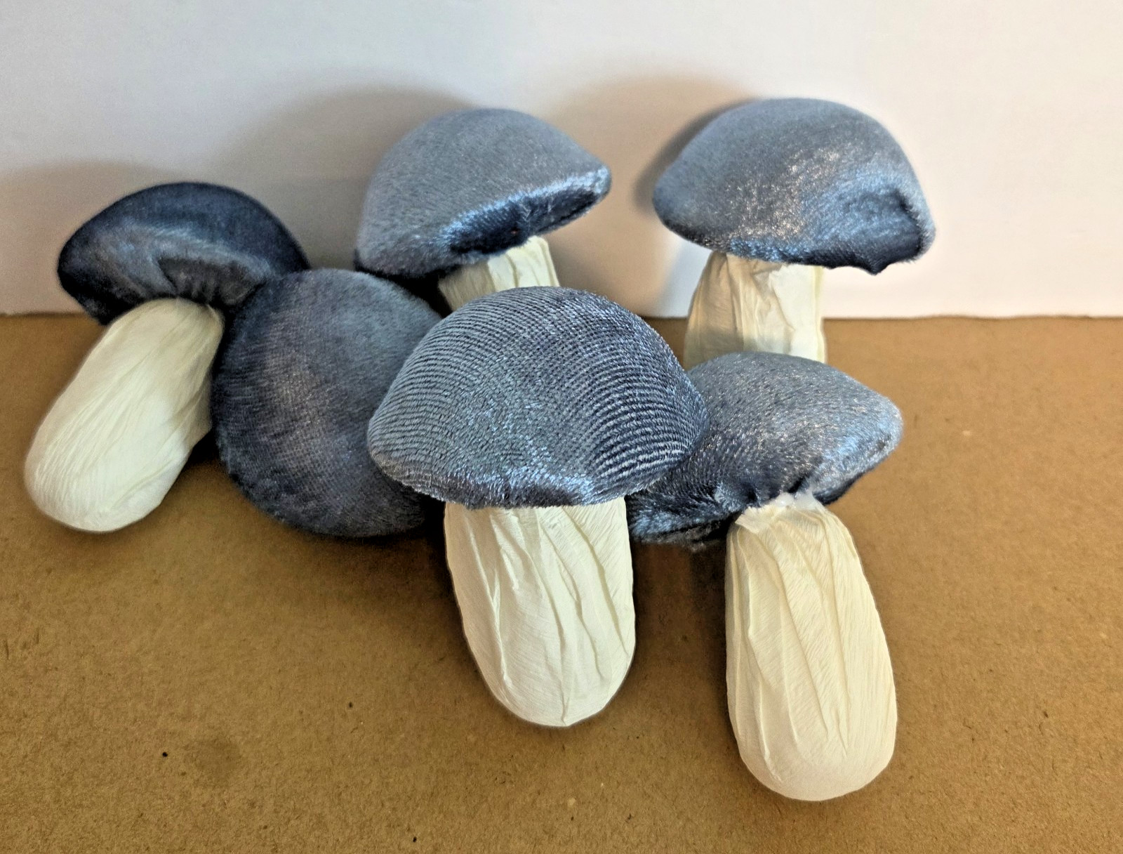 Decorative Mushrooms Raffia Bottom Plush Top Brown Burgundy Blue Lot 18