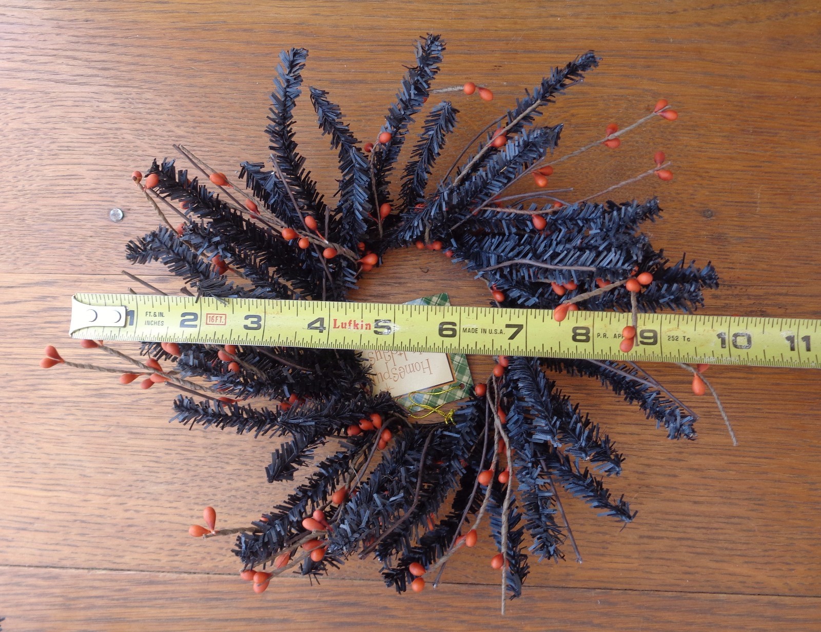 Black Mini Wreath Orange Pip Berry Halloween Spooky The Salem Collection NWT