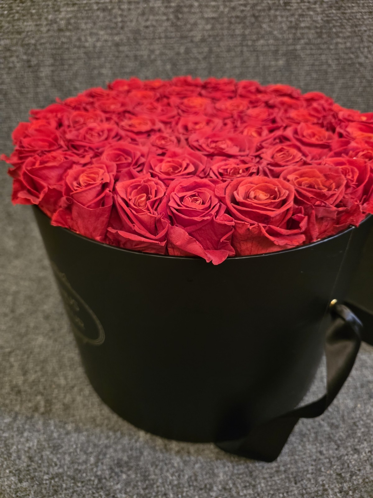 Venus et Fleur Red Roses Flower Box Arrangement Large Black Container 50 Roses