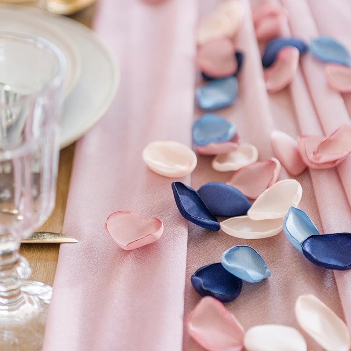 300 PCS Silk Artificial Rose Flower Petals Wedding Party Decor Fake Fuchsia