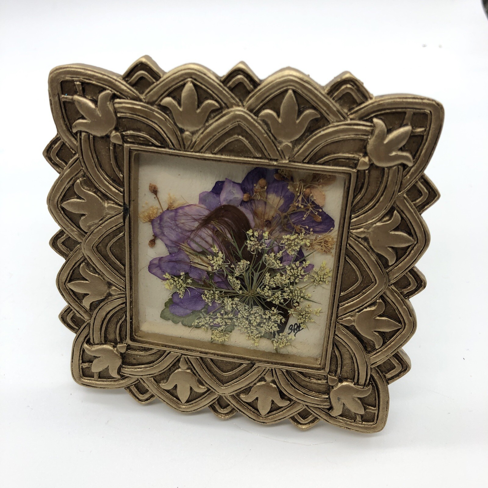A UNIQUE Handmade FRAMED FLOWER Picture with Real Dried Flowers One-Of-A-Kind
