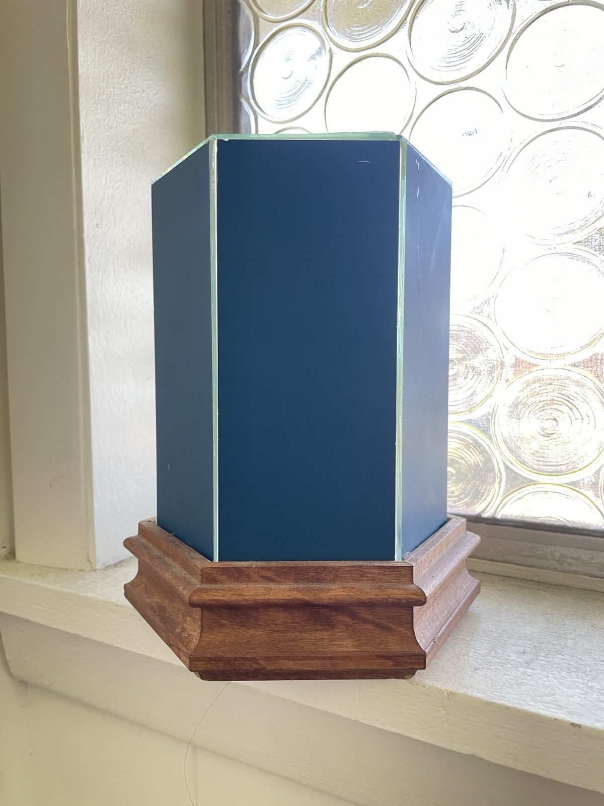 Vintage Faux Hummingbird Hexagonal Glass Display Case Dried Flower Diorama 1970s