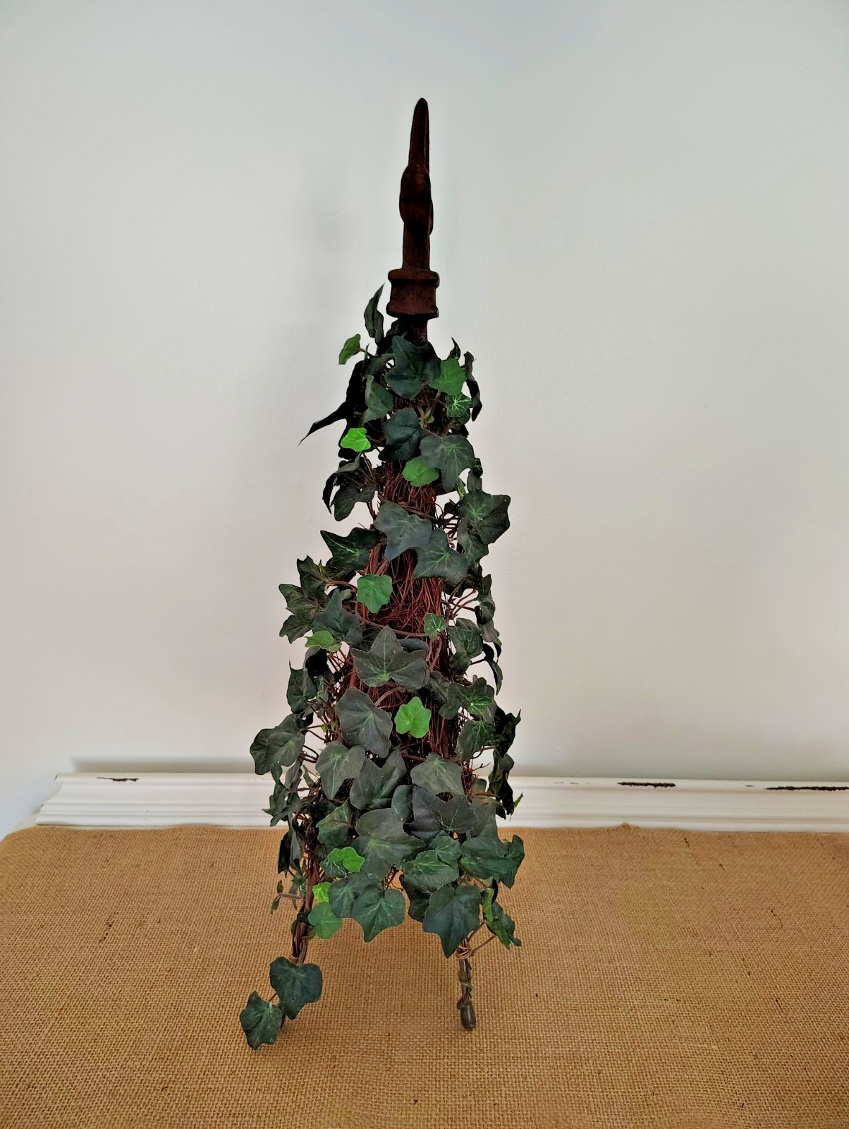 Faux Ivy Pyramid Topiary With Decorative Iron Fleur-de-Lis Finial ~ 22″ High