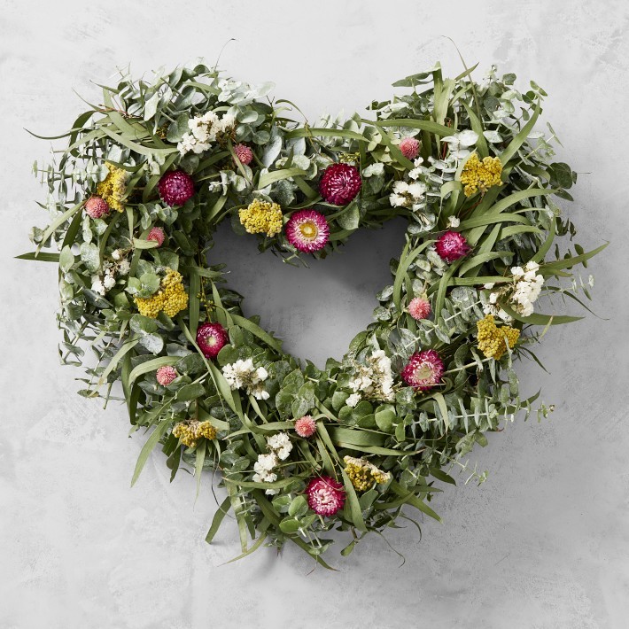 Eucalyptus Heart Live Wreath, 19″-Williams Sonoma|40299