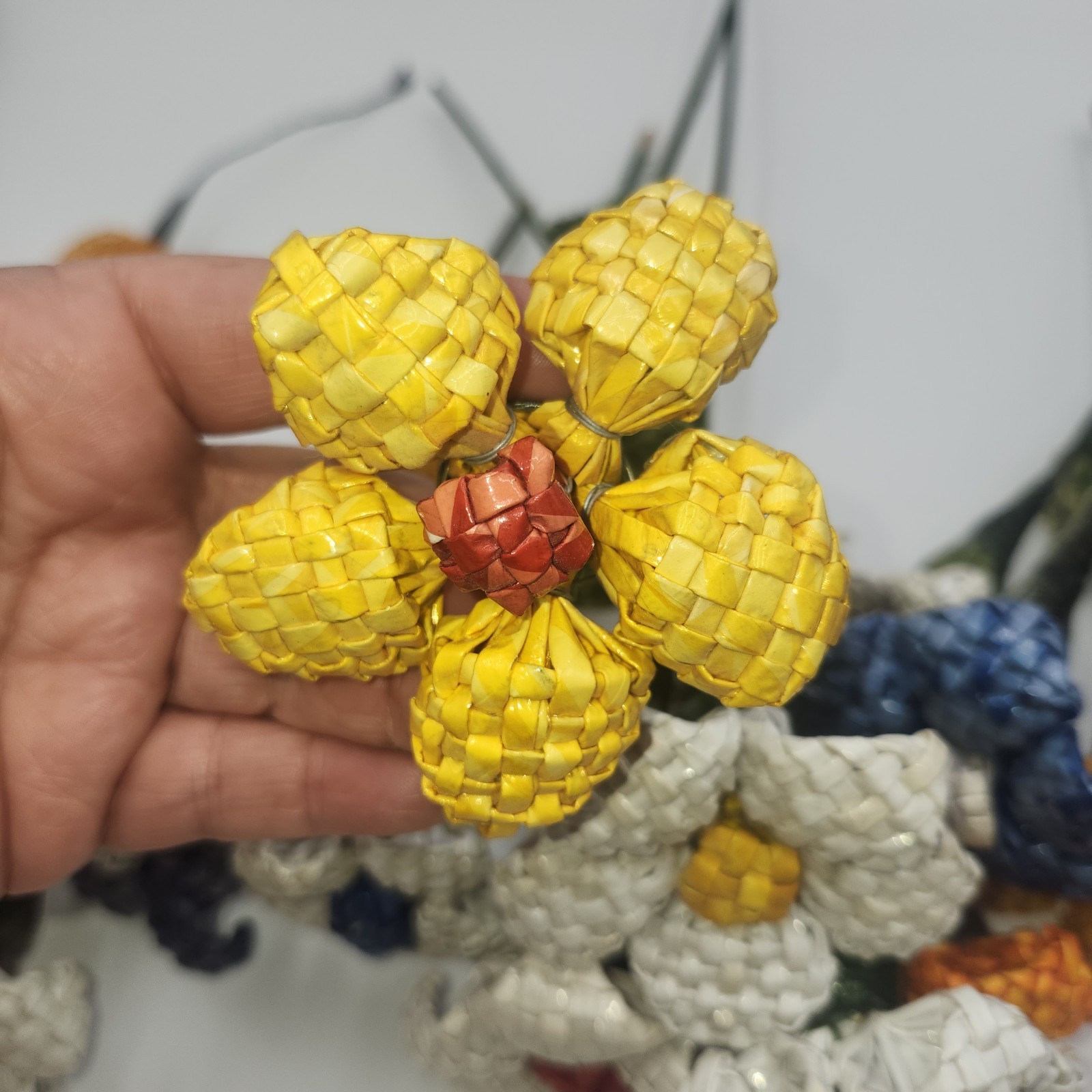 12 in. Artifical Stems Lot Of Vintage Straw Handmade Flower Flowers woven