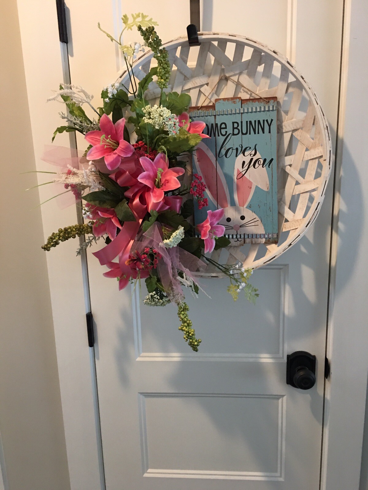 Easter Bunny Wreath/ Tobacco Basket 22”