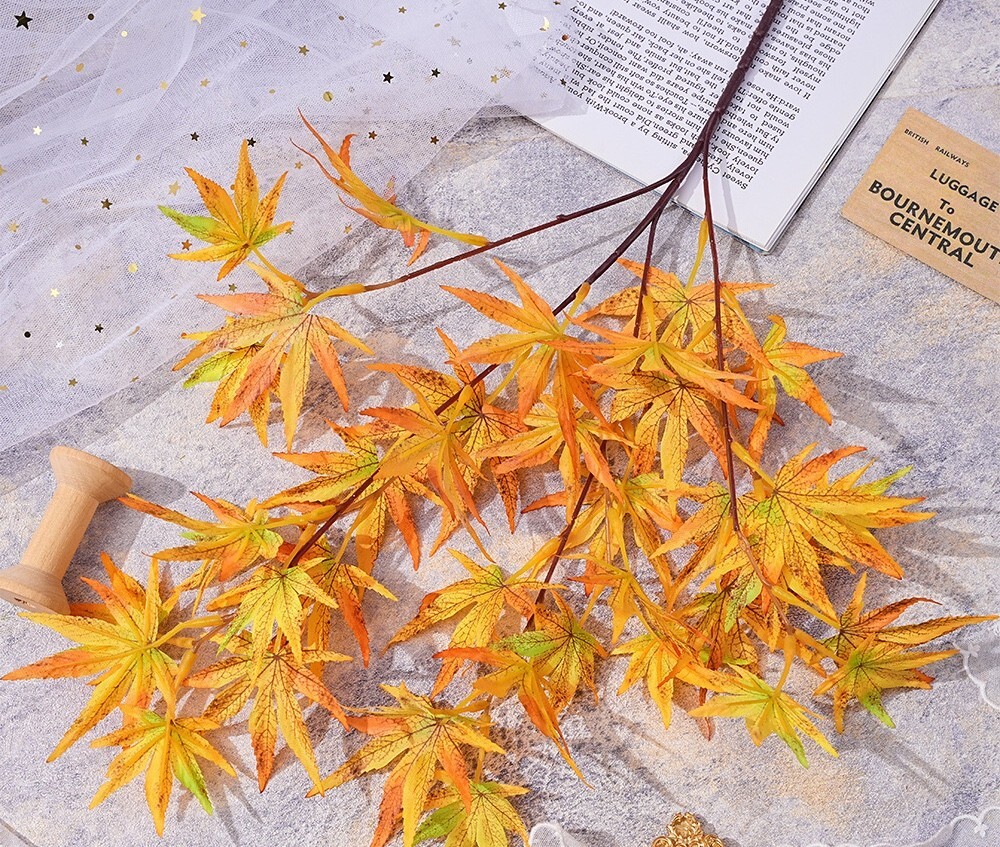 15 Stems of Single Branch 4-Pronged Maple Leaves Artificial Flowers for Home Dec