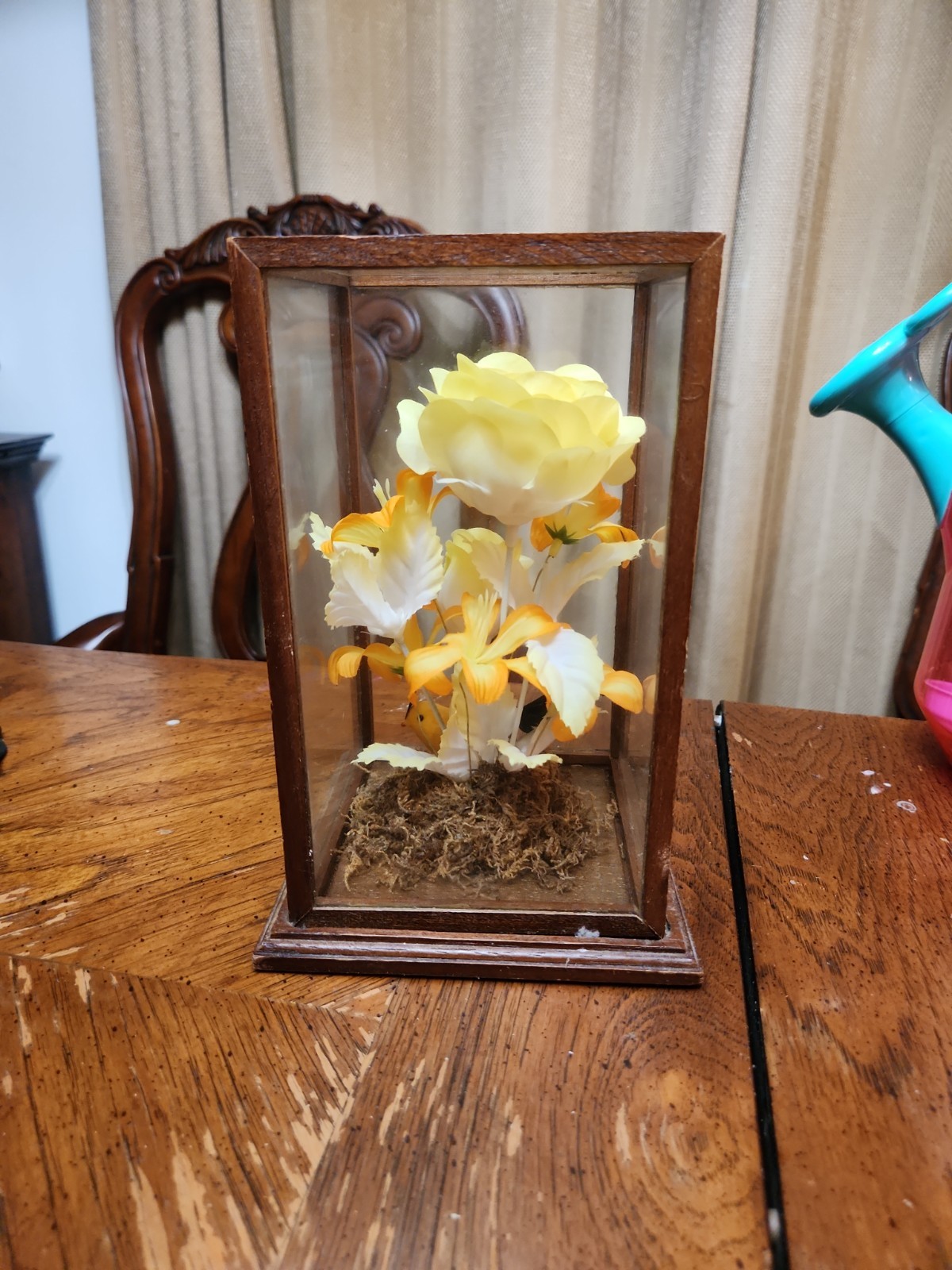Vtg Artificial Flower Arrangement Bird 9″ Tall Glass Box on Wood Base &Top Rare