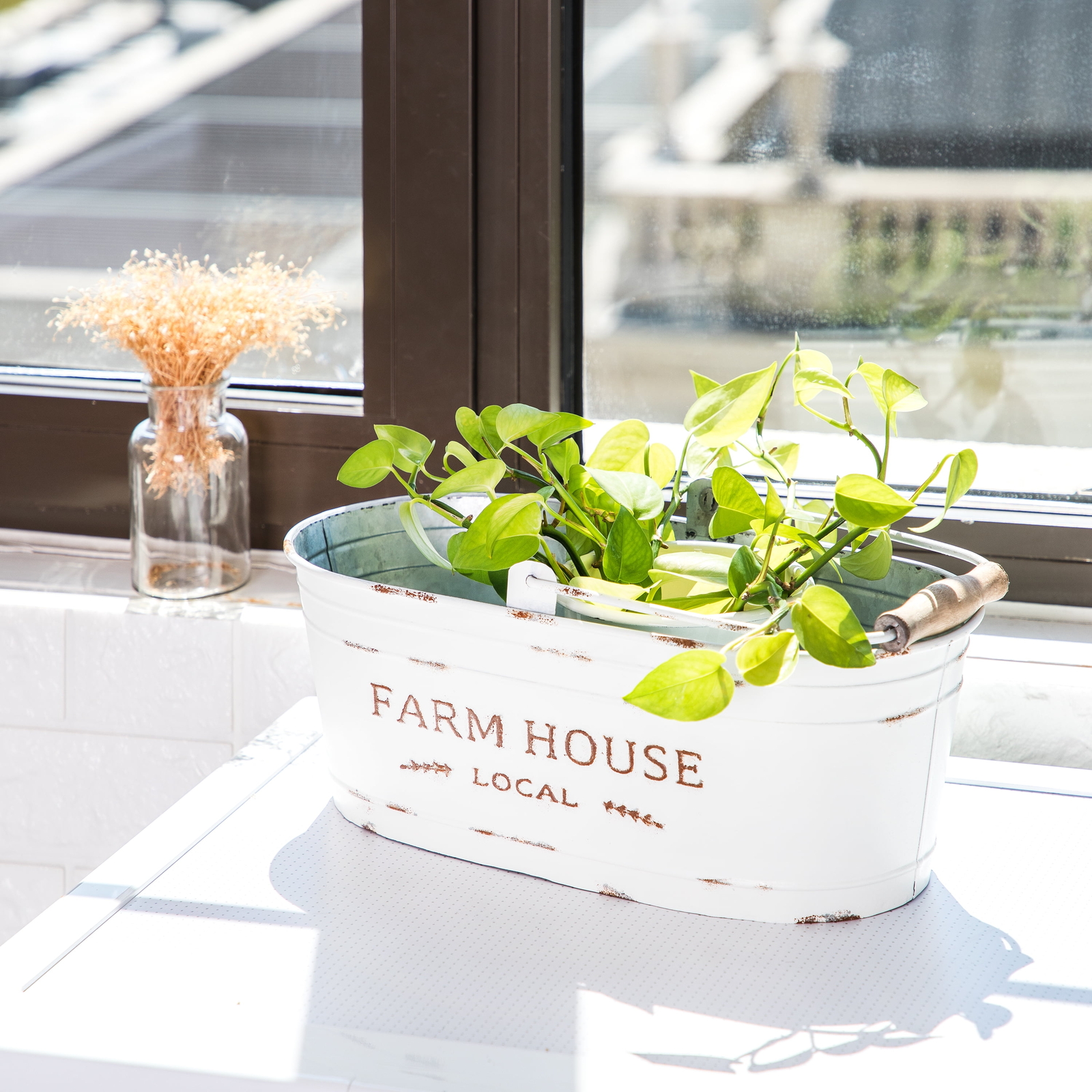 White Oval Farmhouse Bucket for Artificial Floral with Handle Home Décor