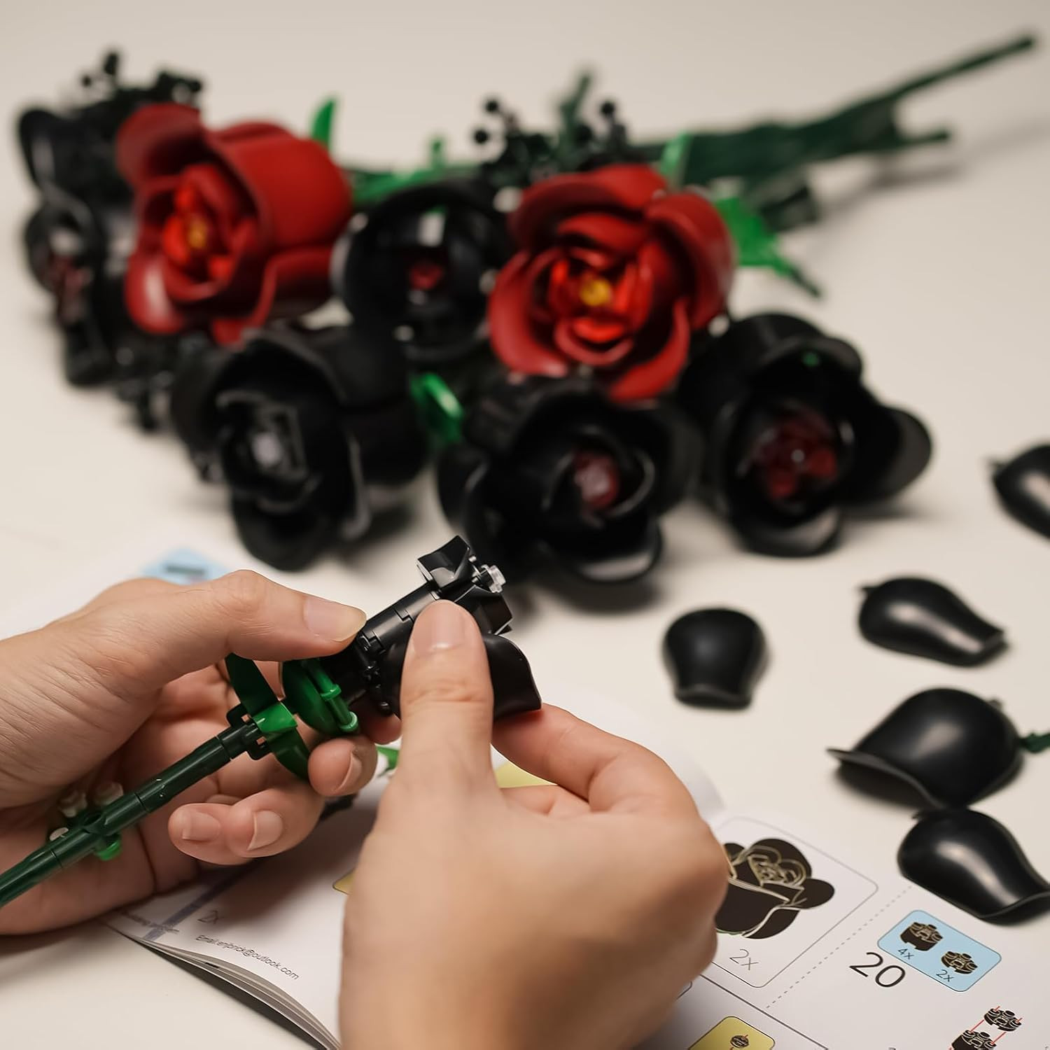 Flowers Bouquet Building Set for Adults, Botanical Collection, Black Roses