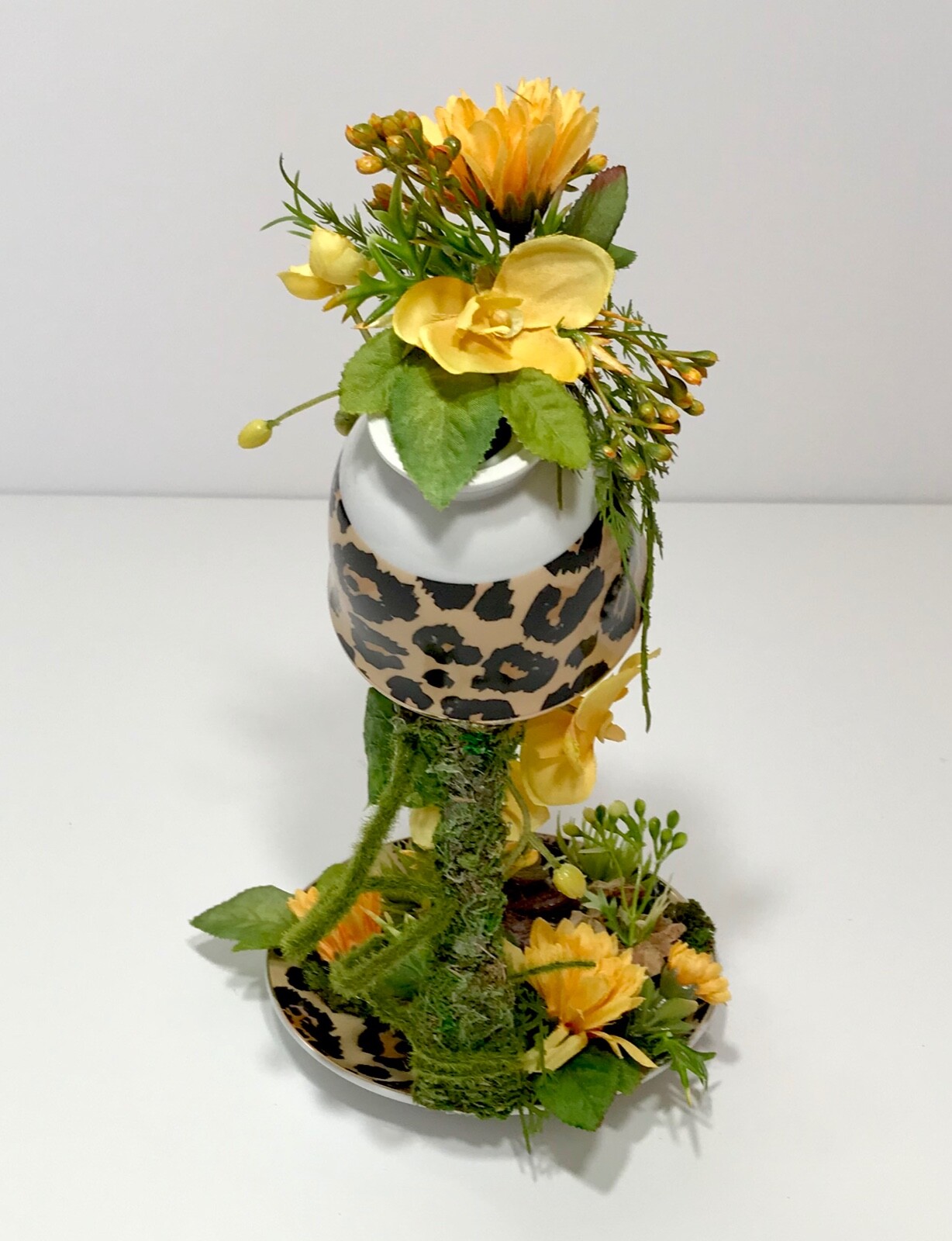 FLOATING LEOPARD TEA CUP SAUCER CERAMIC NOVELTY FLOWERS ARRANGEMENT CENTERPIECE
