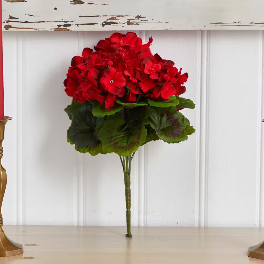 UV Resistant Indoor/Outdoor Geranium Artificial Bush (Set of 4)