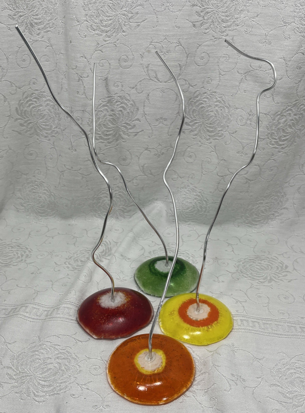 4 Flowers Pressed Glass Painted Tabletop Garden Bouquet Round Silver Metal Stems