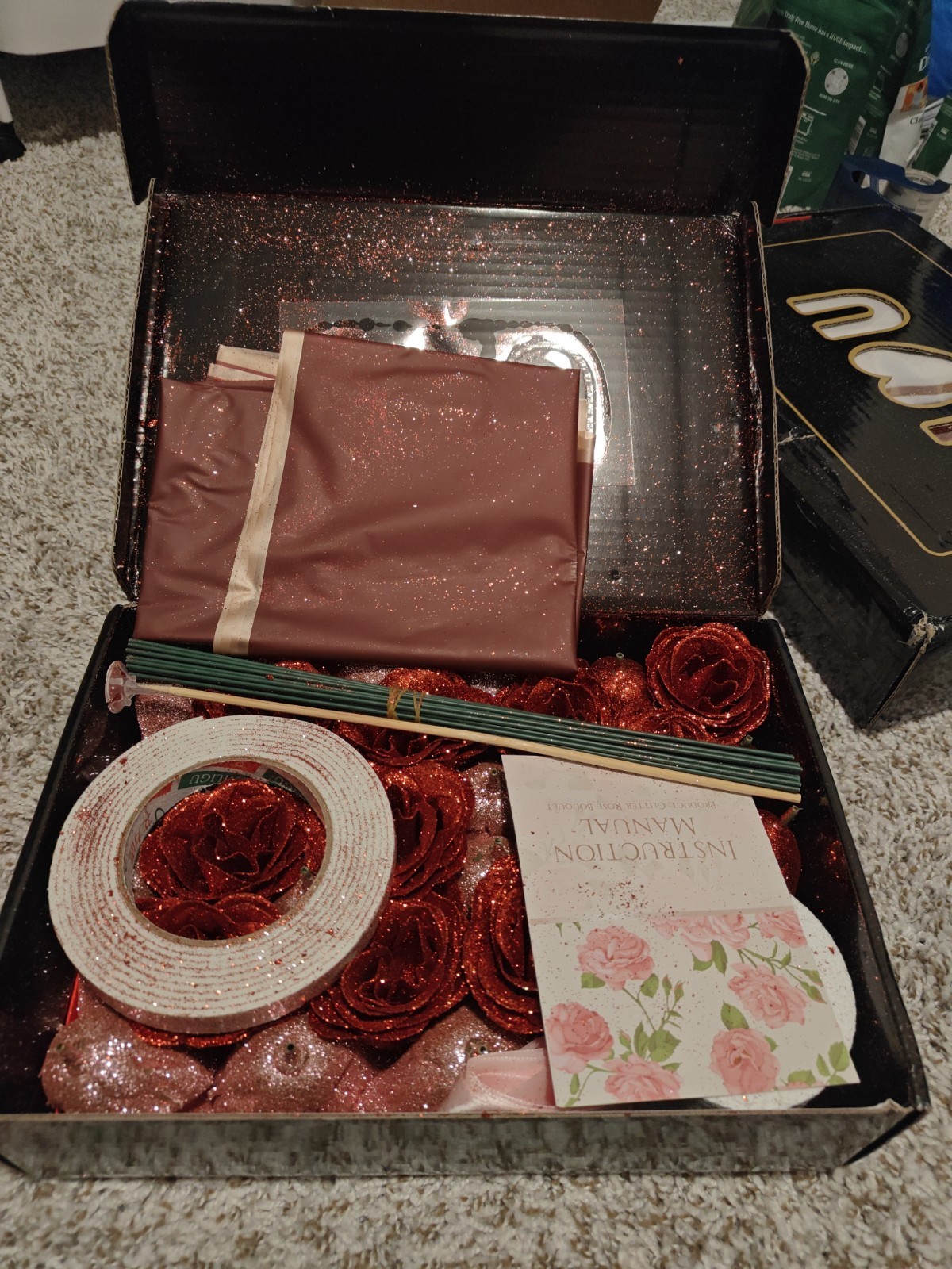Luxe Eternal Red Roses Set