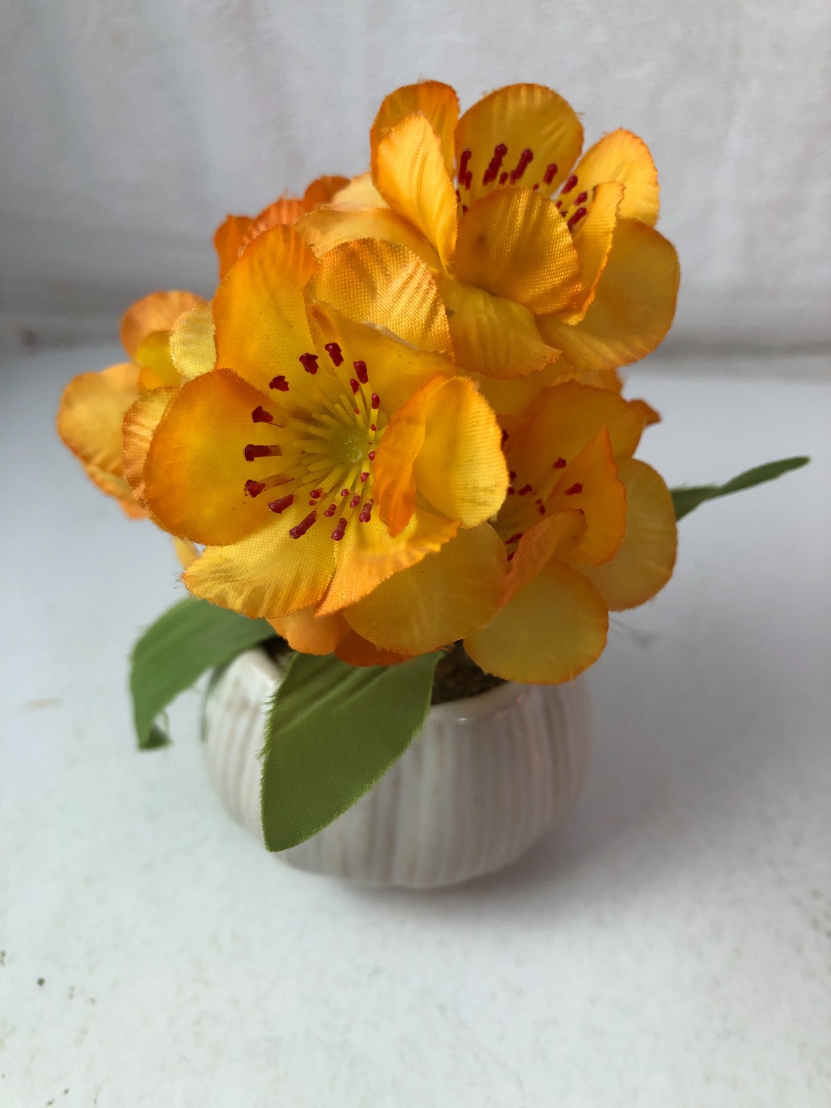 Small 5″ Silk Floral Arrangement In Ribbed Ceramic Pot Mini Desk Decor