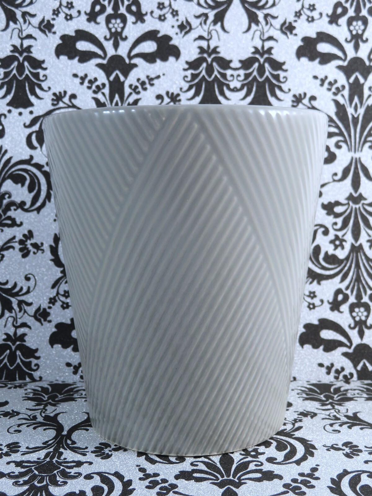 Ceramic Planter Geometric Ribbed Exterior Gray High Gloss Indoor 5.5 Inch
