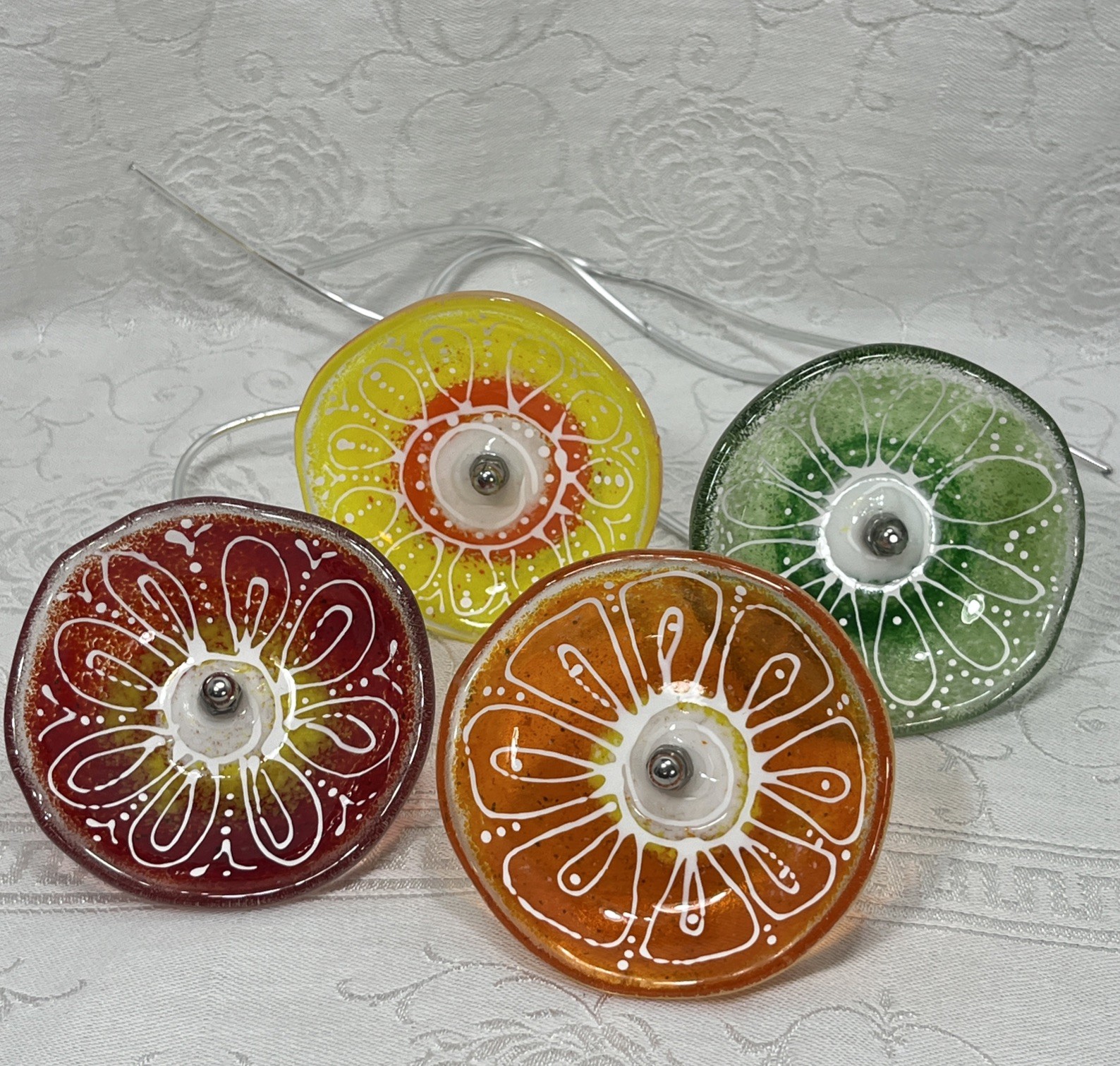 4 Flowers Pressed Glass Painted Tabletop Garden Bouquet Round Silver Metal Stems