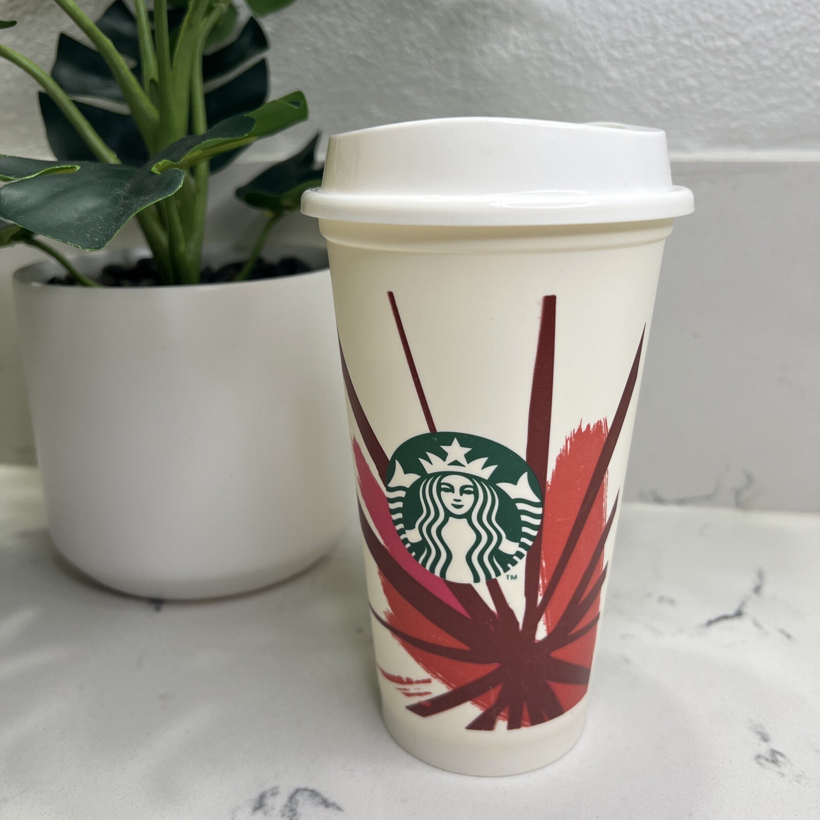 Starbucks Reusable Plastic Grande Coffee Cup Travel Tumbler Recyclable All w Lid