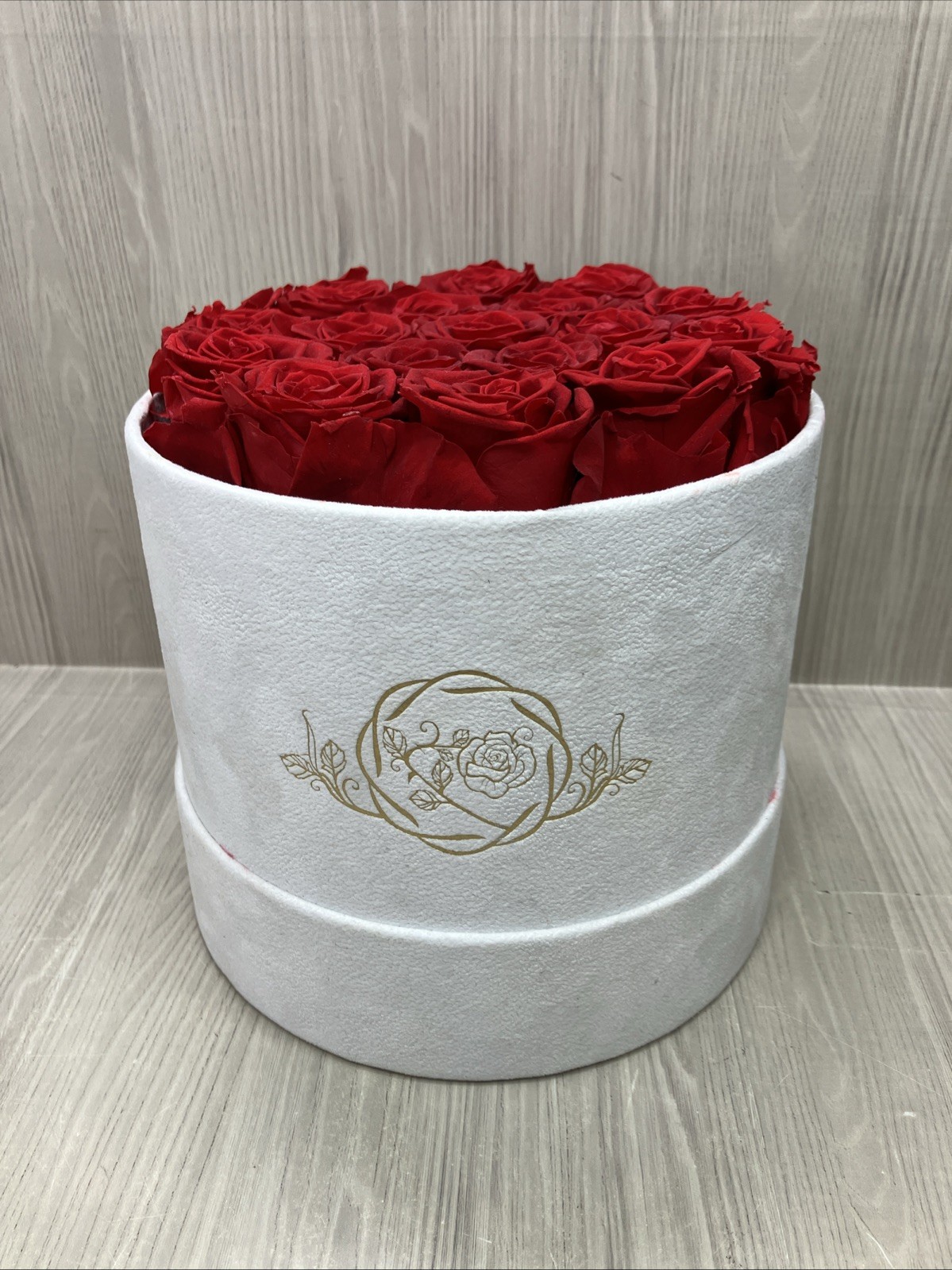 Red Rose Flower Box Arrangement Centerpiece in White Box Floral & Garden Décor