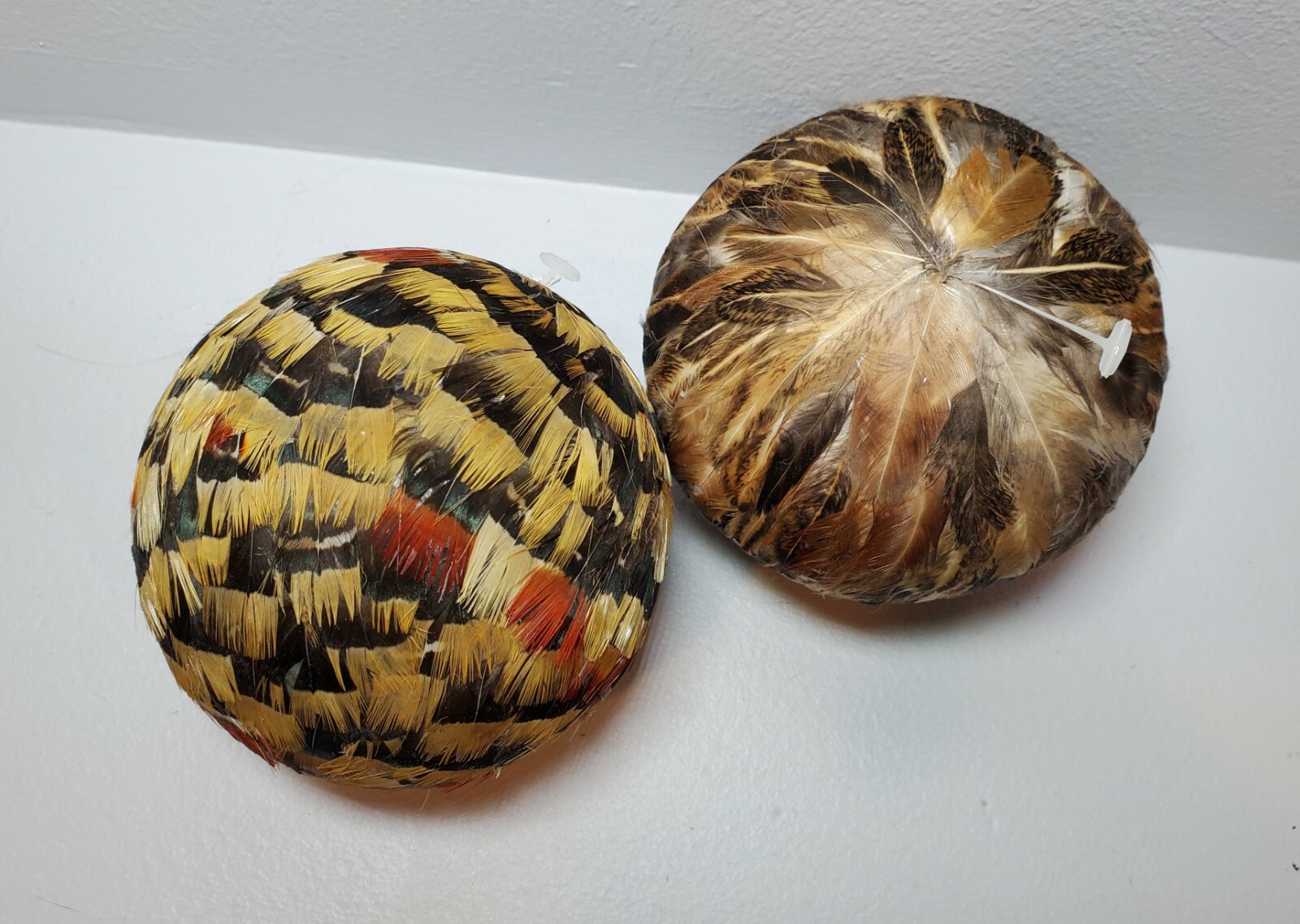 2 pcs Feather Orb Balls Home Decor Holiday Bowl Filler Foam Sphere Ornament 01