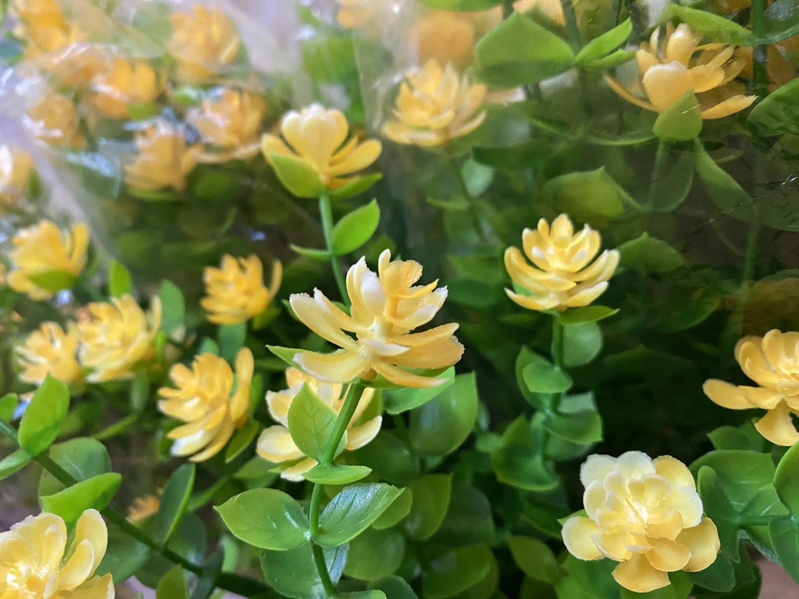 9pcs Yellow Artificial Flowers With Green Leaves – Great 4 Indoor & Outdoor 🆓📦