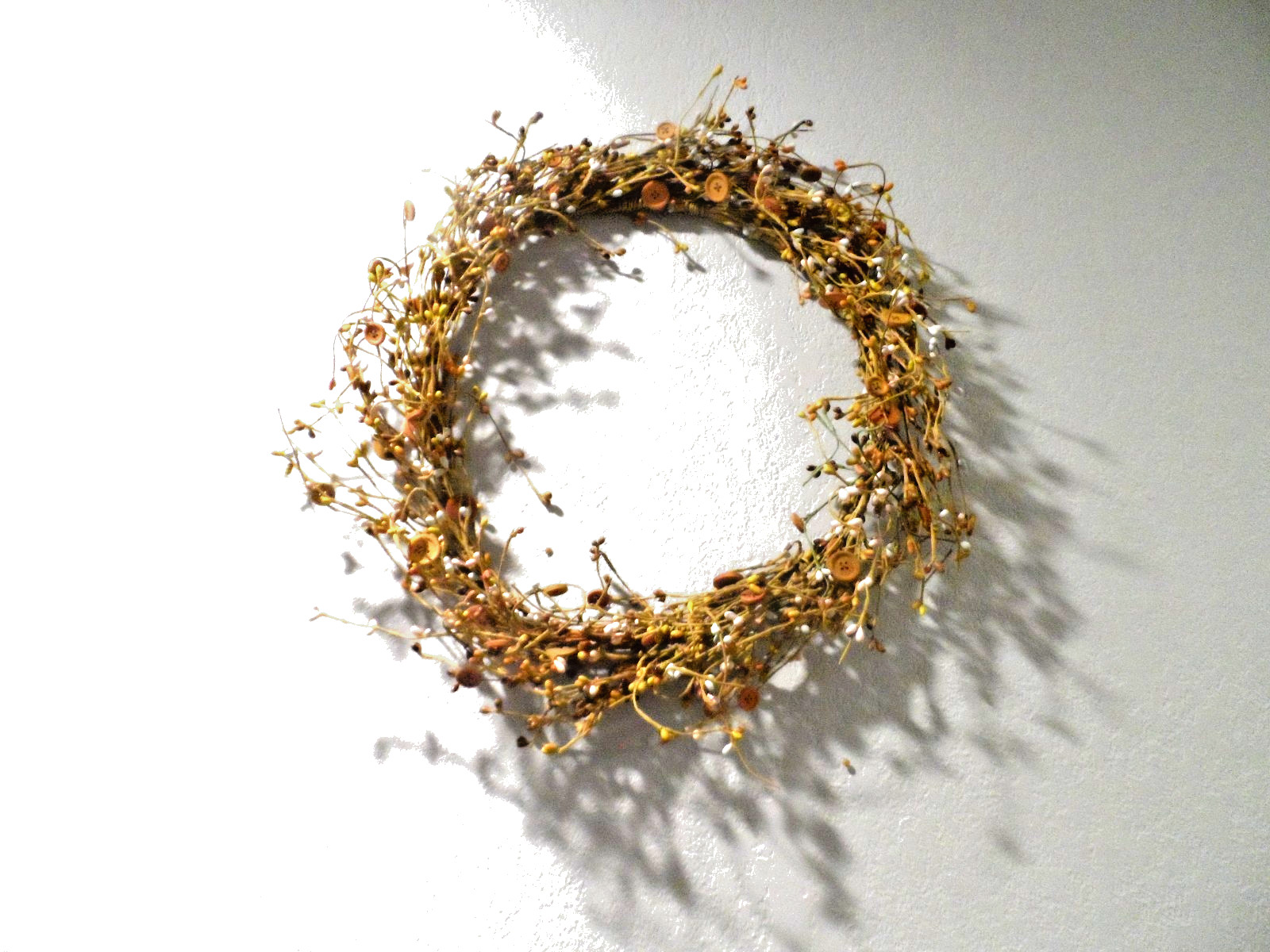 16 INCH ROUND PIP BERRY ALL OCCASION WREATH