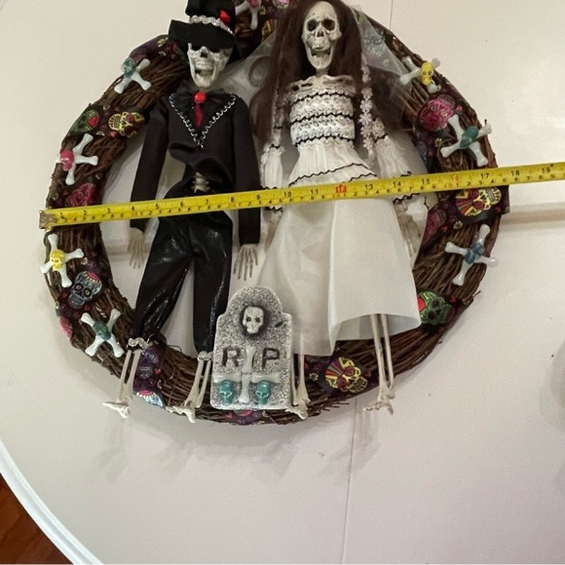 Handmade Halloween Skeleton Bride Groom Wreath 18″ Gothic