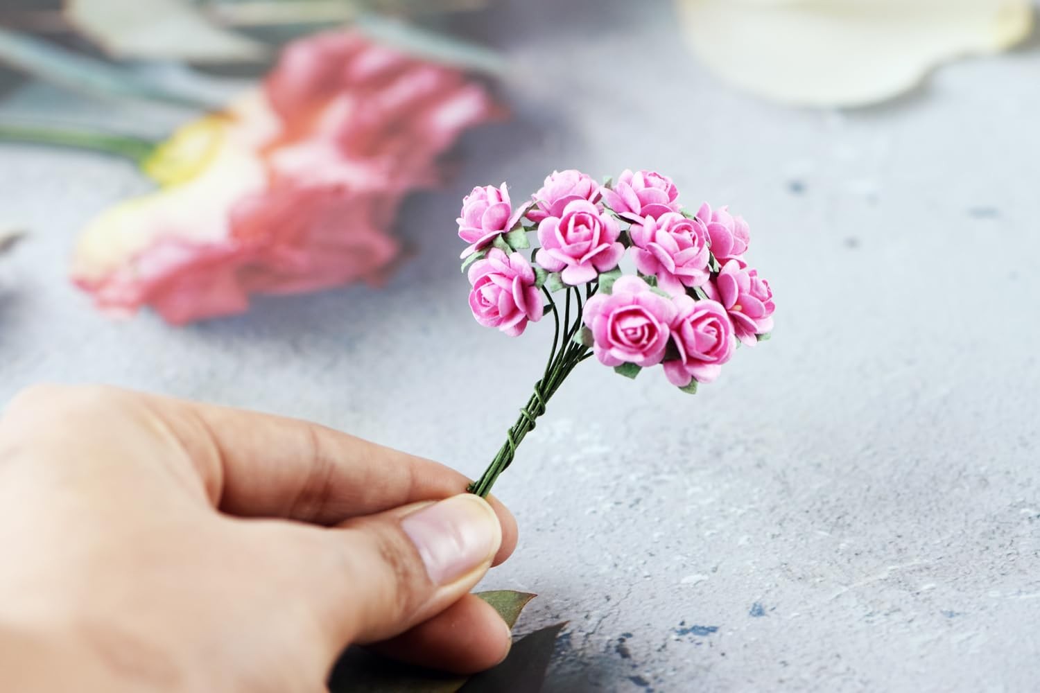 100 pcs Tiny Artificial Roses Mixed Pink Five Color Mulberry Paper Flower 15-…