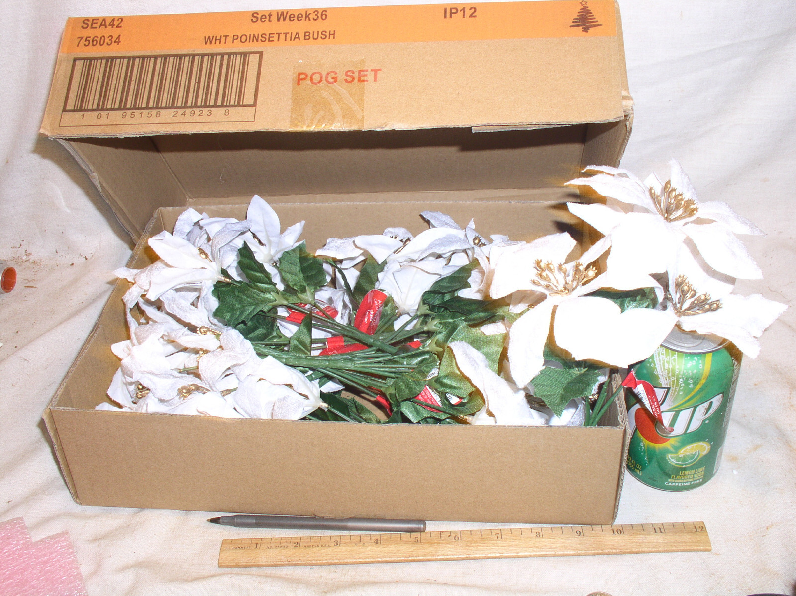 12 NEW ASHLAND CHRISTMAS 9 INCH WHITE POINSETTIA 4 STEM BUSH SILK FLOWER 756034