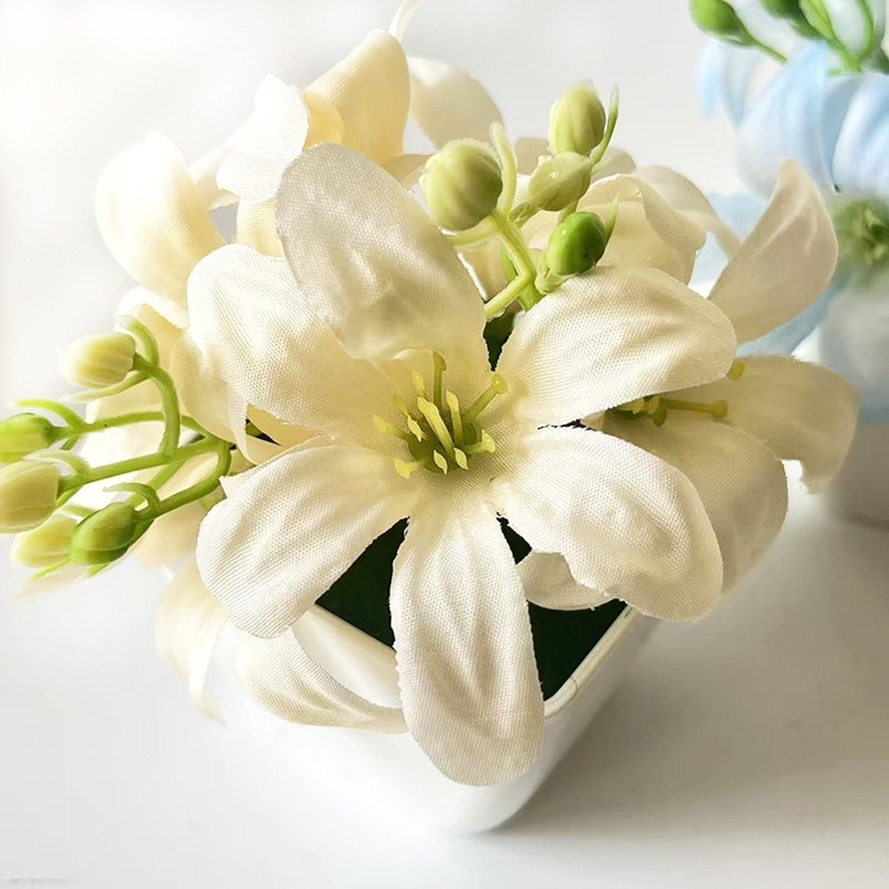 Plastic Miniature Lily Potted Plant 4.3 Inches for Small Space Decoration