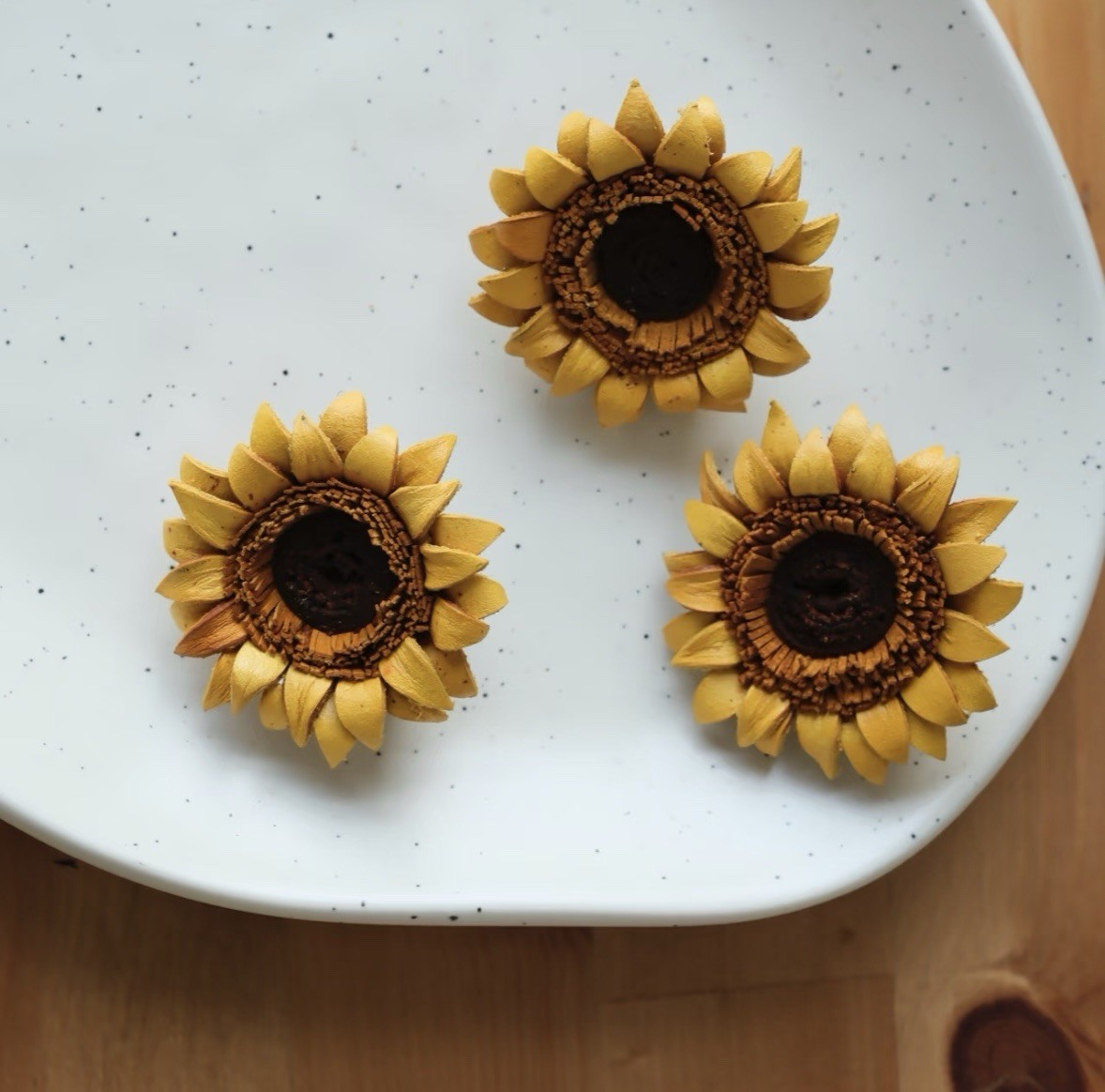 Finely Handcrafted Sunflower Leather Brooch | 100% HANDMADE | GIFT CHOICE