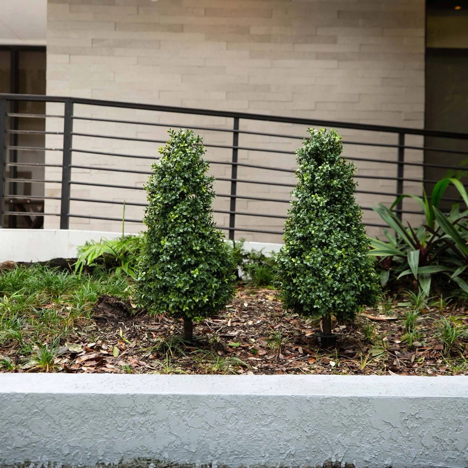 3′ UV Resistant Artificial Boxwood Plant