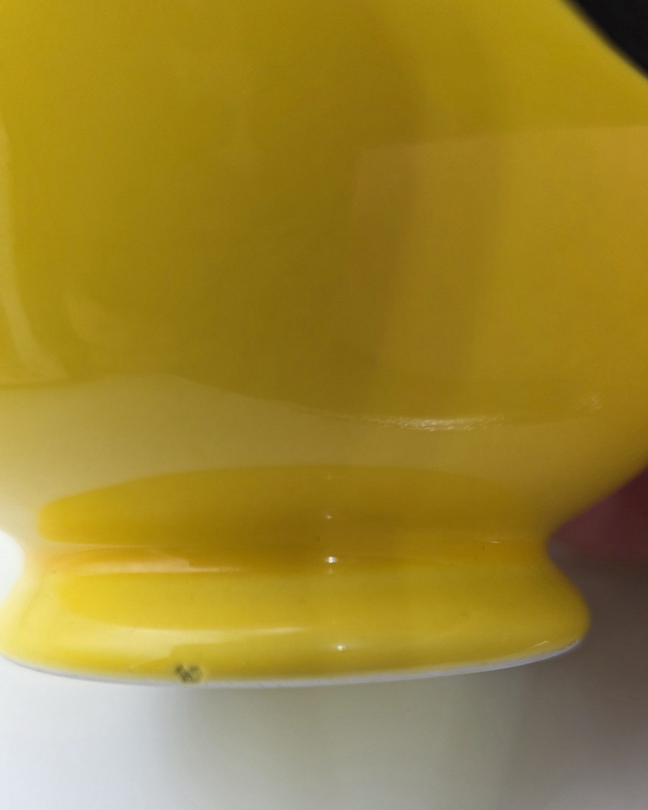 SMILEY FACE BRIGHT YELLOW CERAMIC CUP WITH LEMON TREE FLORAL ARRANGEMENT
