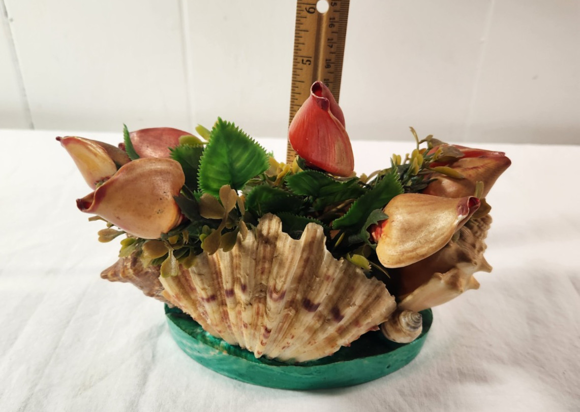 Seashells Flower Bouquet Centerpiece Floral Arrangement Ruffle Clam Shell VTG