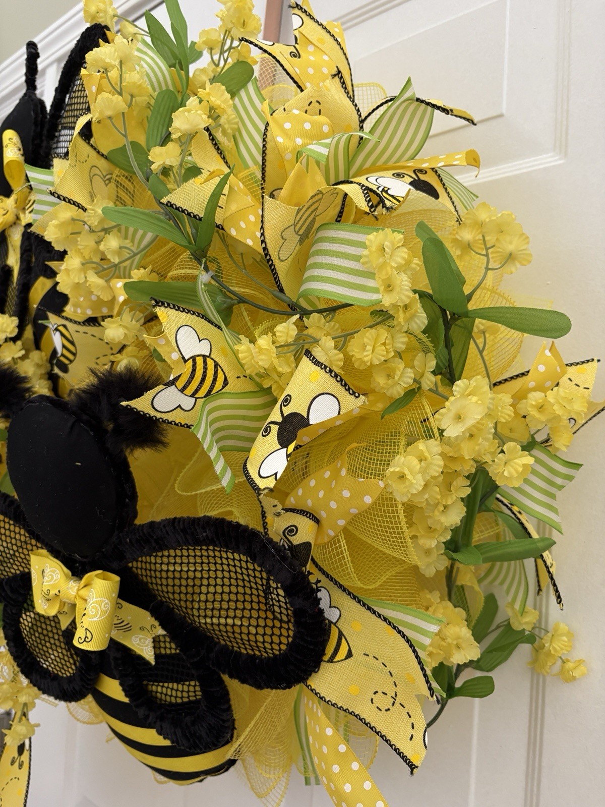 Bumblebee, Bug, Hanging Wreath, New, Home Decor, Wall/Door, Indoors/Outdoor.
