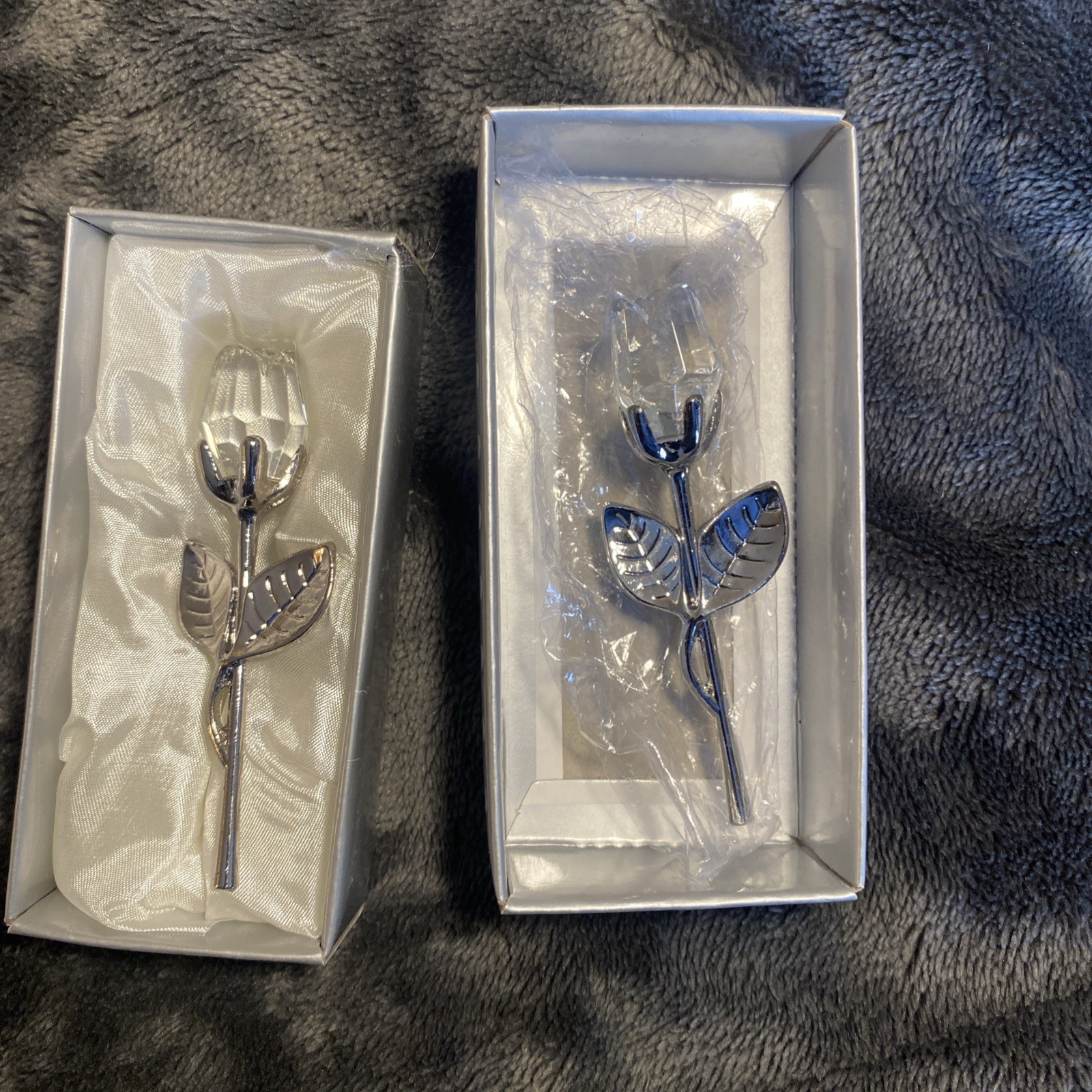 Crystal Glass Roses w/ Silver Long Stems-Figurines Collectibles-3-1/2”L -2pcs
