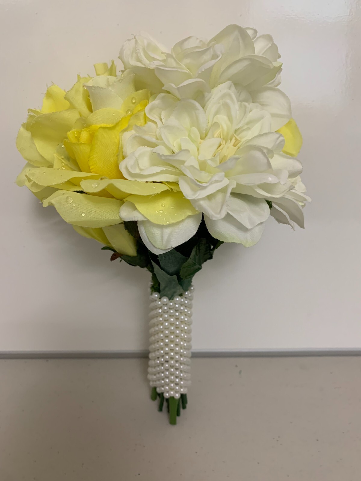 FLORAL WHITE &YELLOW ROSE FLOWER BOUQUET W/ WHITE PEARL HANDLE EVENTS & WEDDING