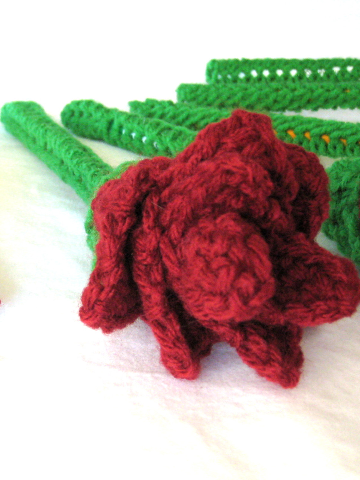 6 HANDMADE Knit CROCHET Long GREEN Stem MAROON ROSE Flower FLORAL Decor BOUQUET!