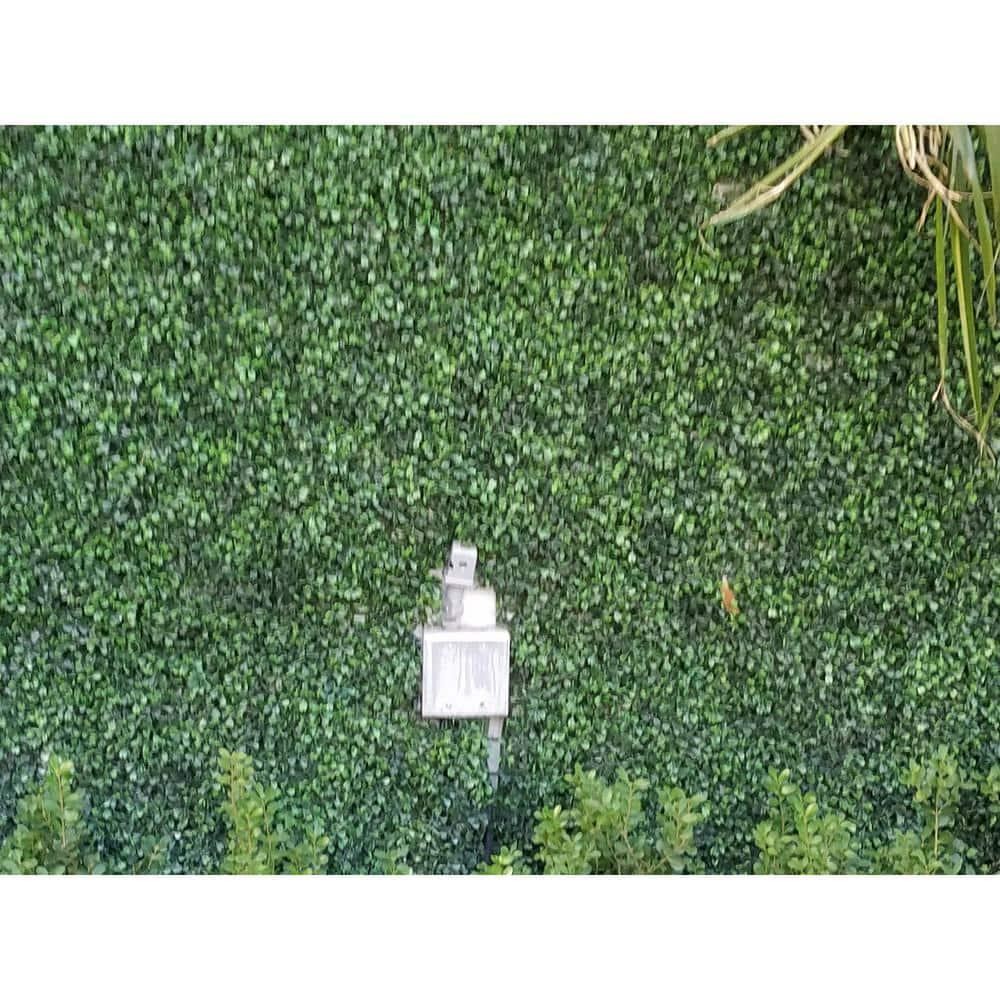 Ejoy 40 in. x 120 in. Artificial Light Green Boxwood Roll Panels UV Protected