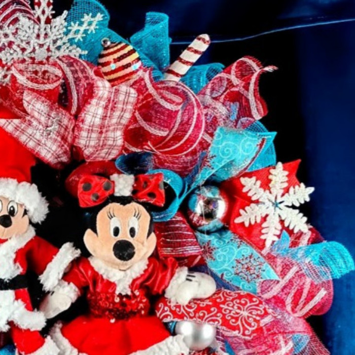 Mickey and Minnie Mouse Christmas Wreath Large 24″ Holiday Front Door Decor