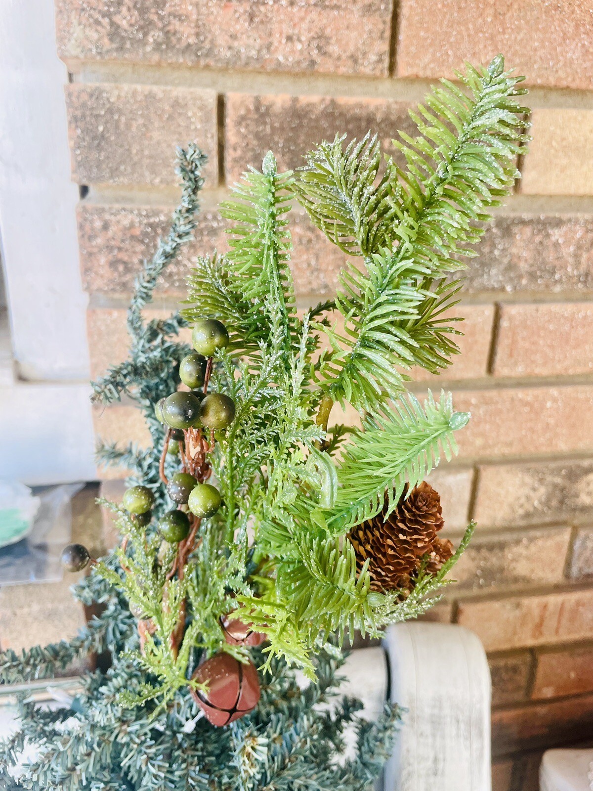 Pine, Bells, And Berries Pick