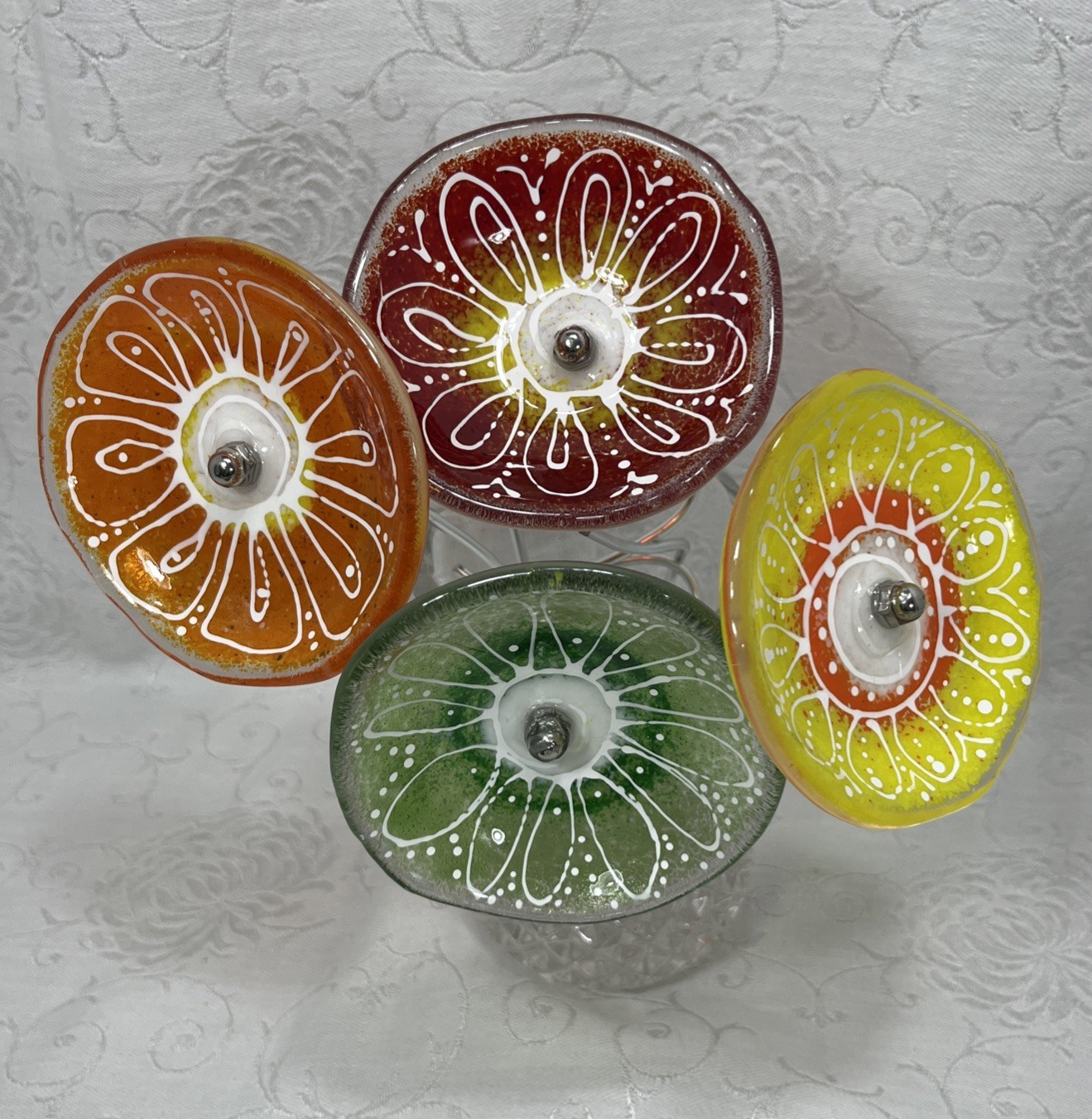 4 Flowers Pressed Glass Painted Tabletop Garden Bouquet Round Silver Metal Stems