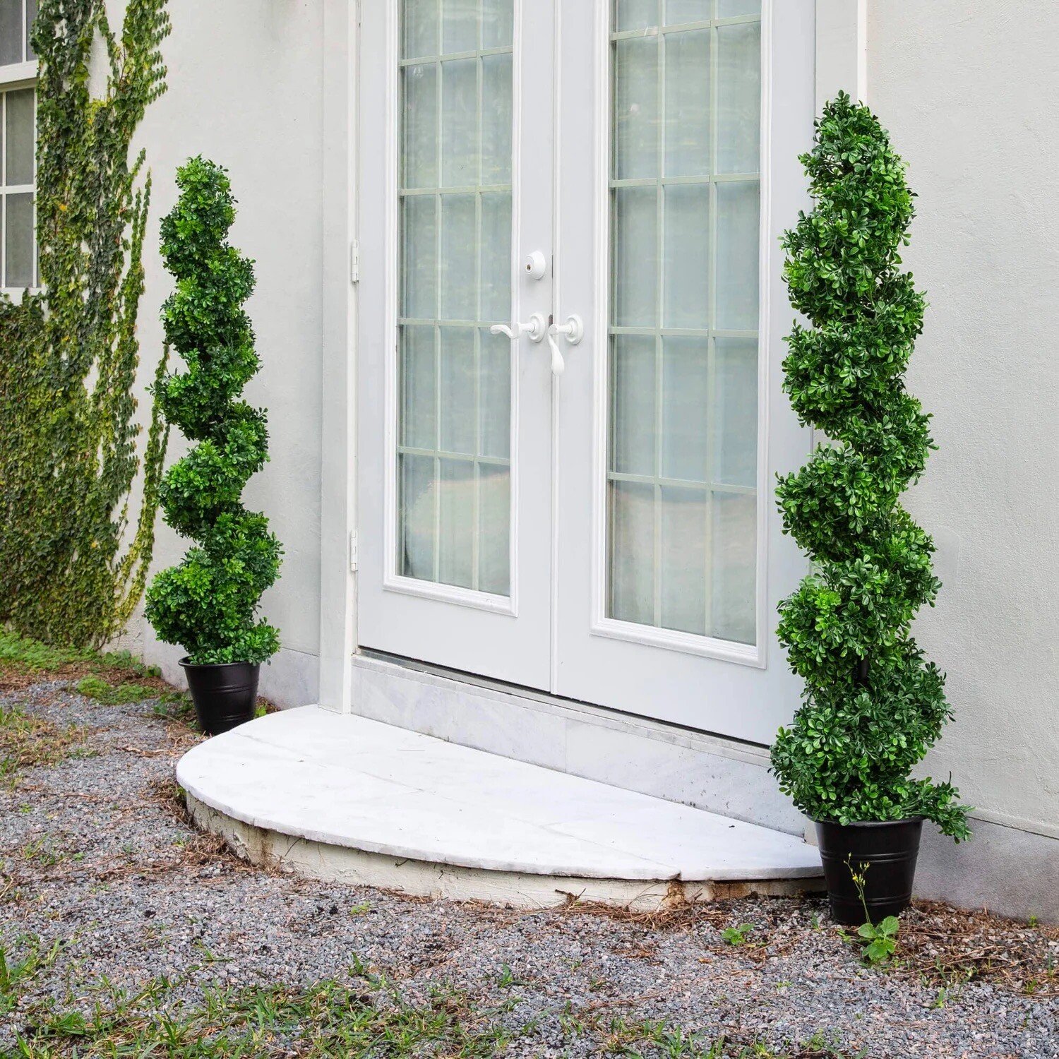 5’ Artificial Boxwood Spiral Topiary Tree UV (Indoor/Outdoor) Decor. Retail $159